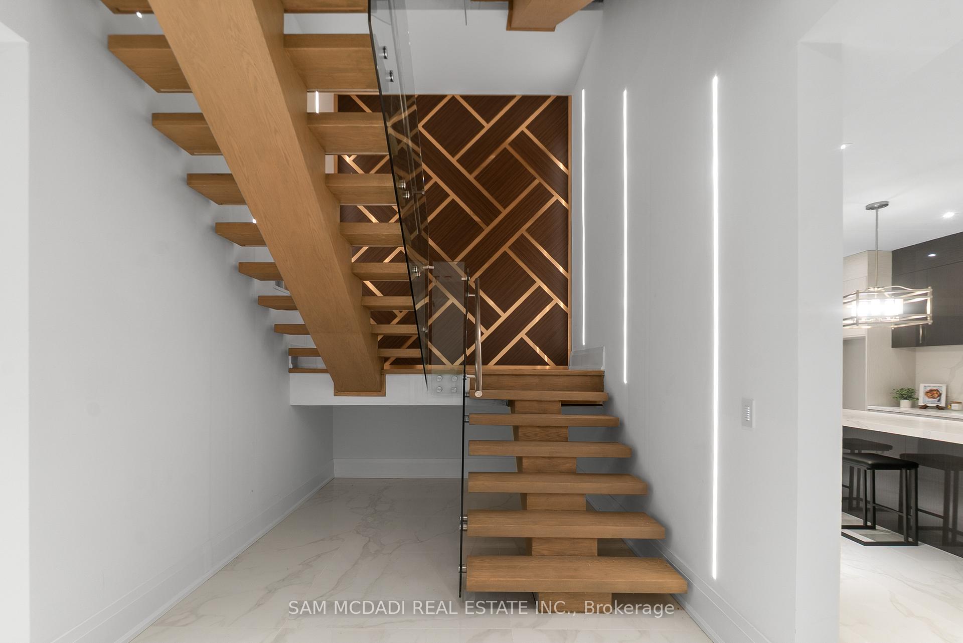 84 Pebbleridge Place