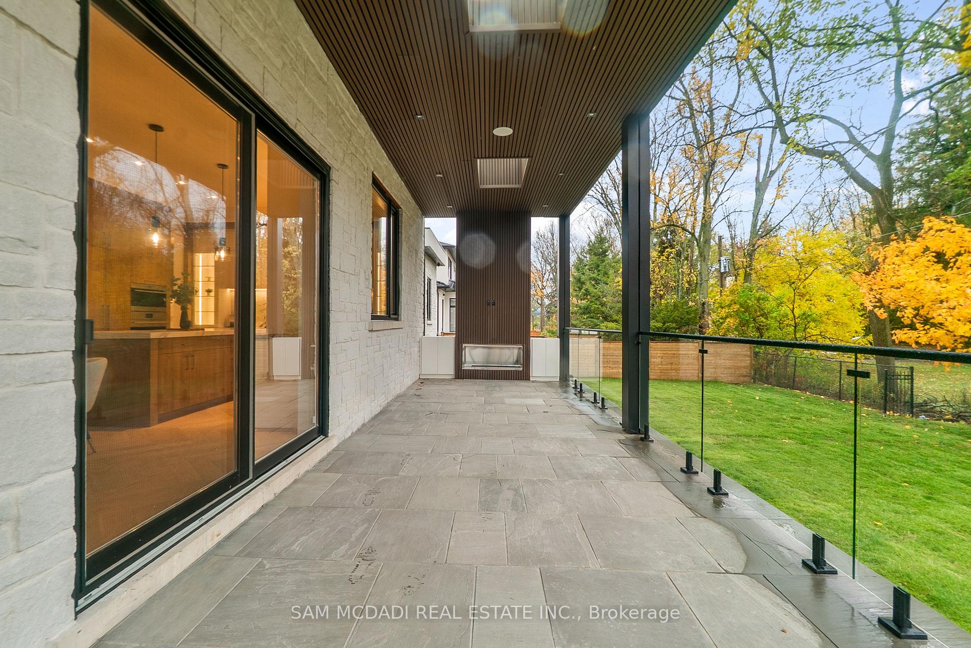 84 Pebbleridge Place