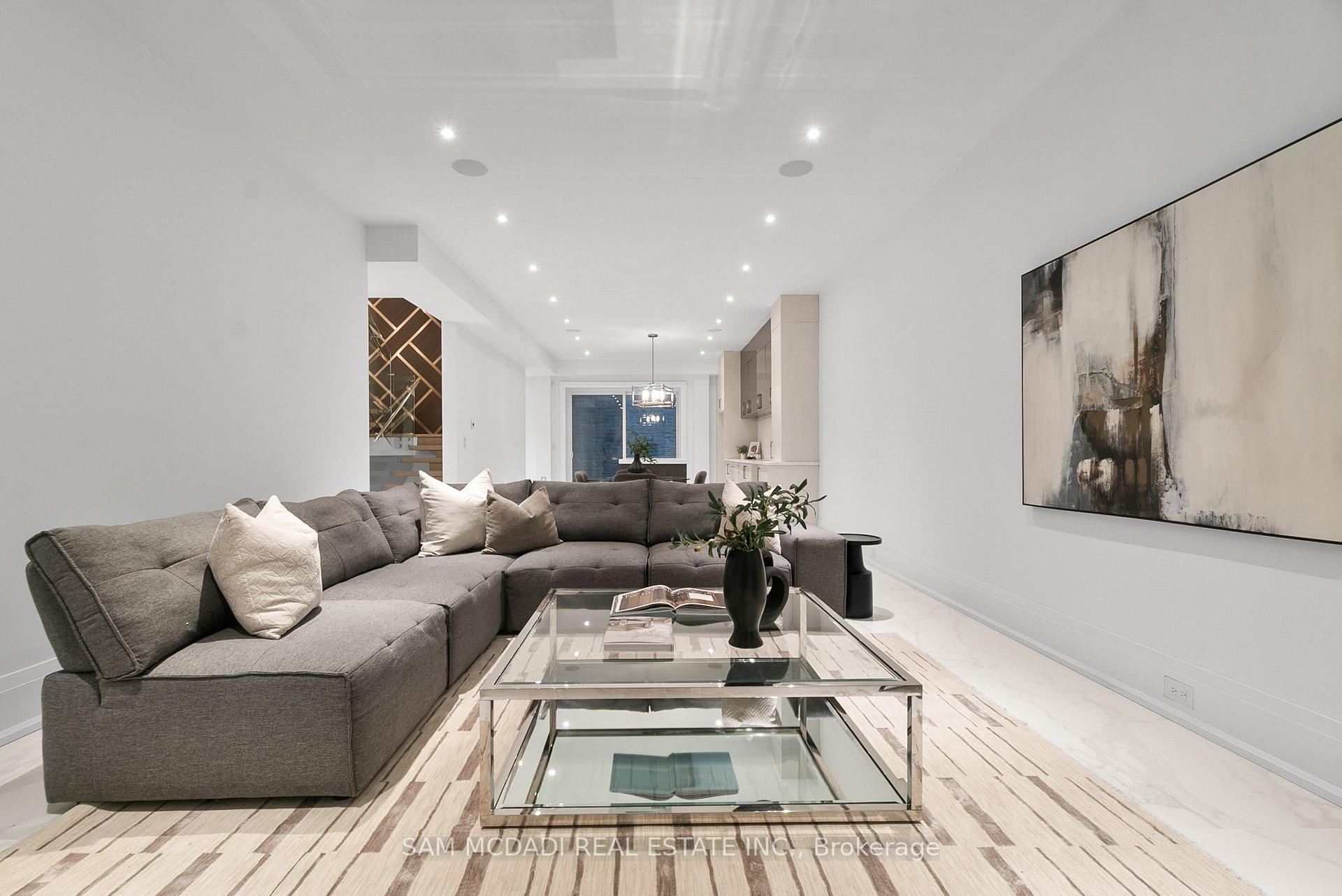 84 Pebbleridge Place