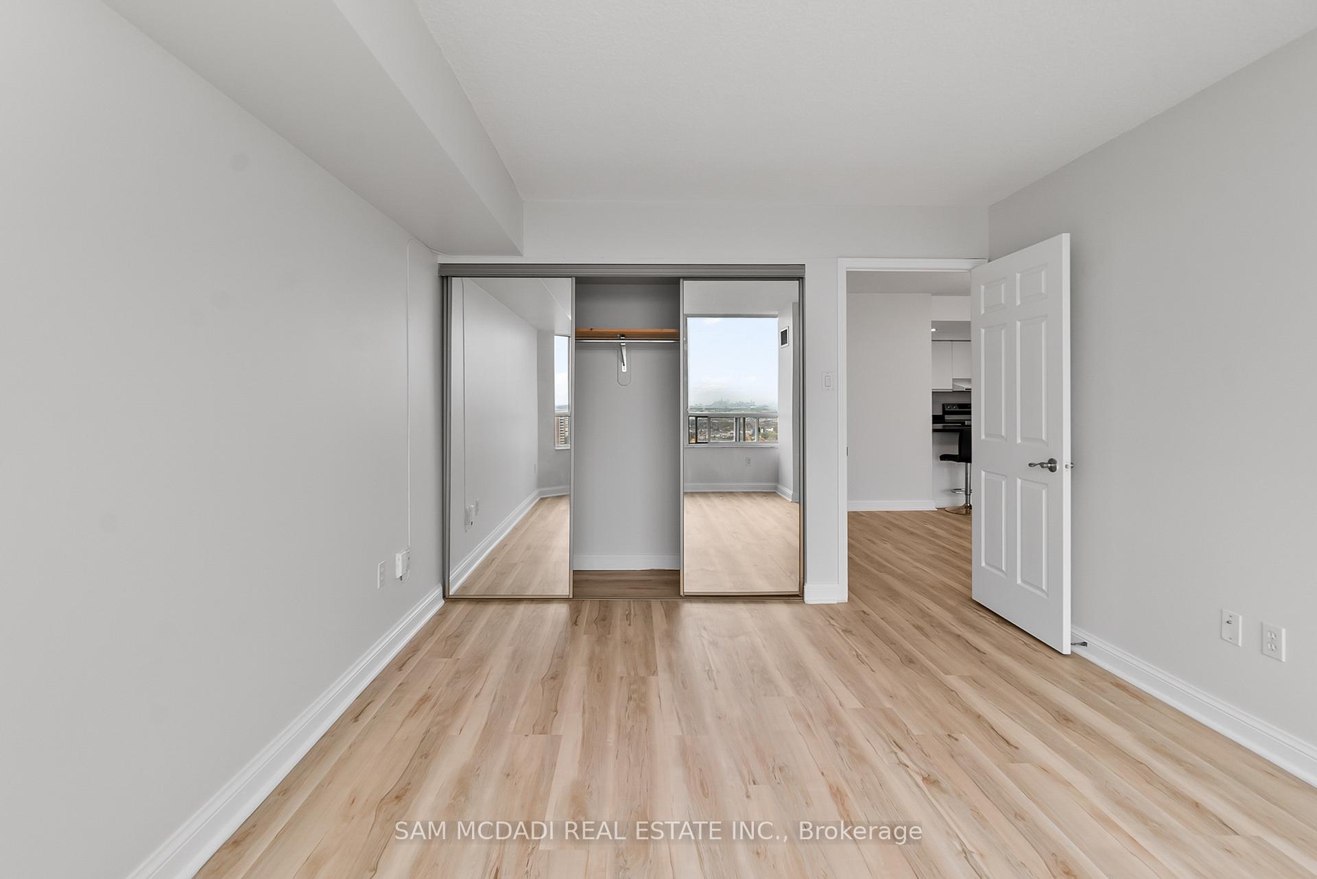 24 Hanover Road S 2106