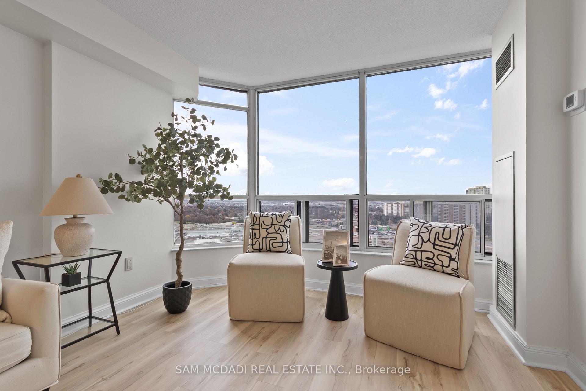 24 Hanover Road S 2106