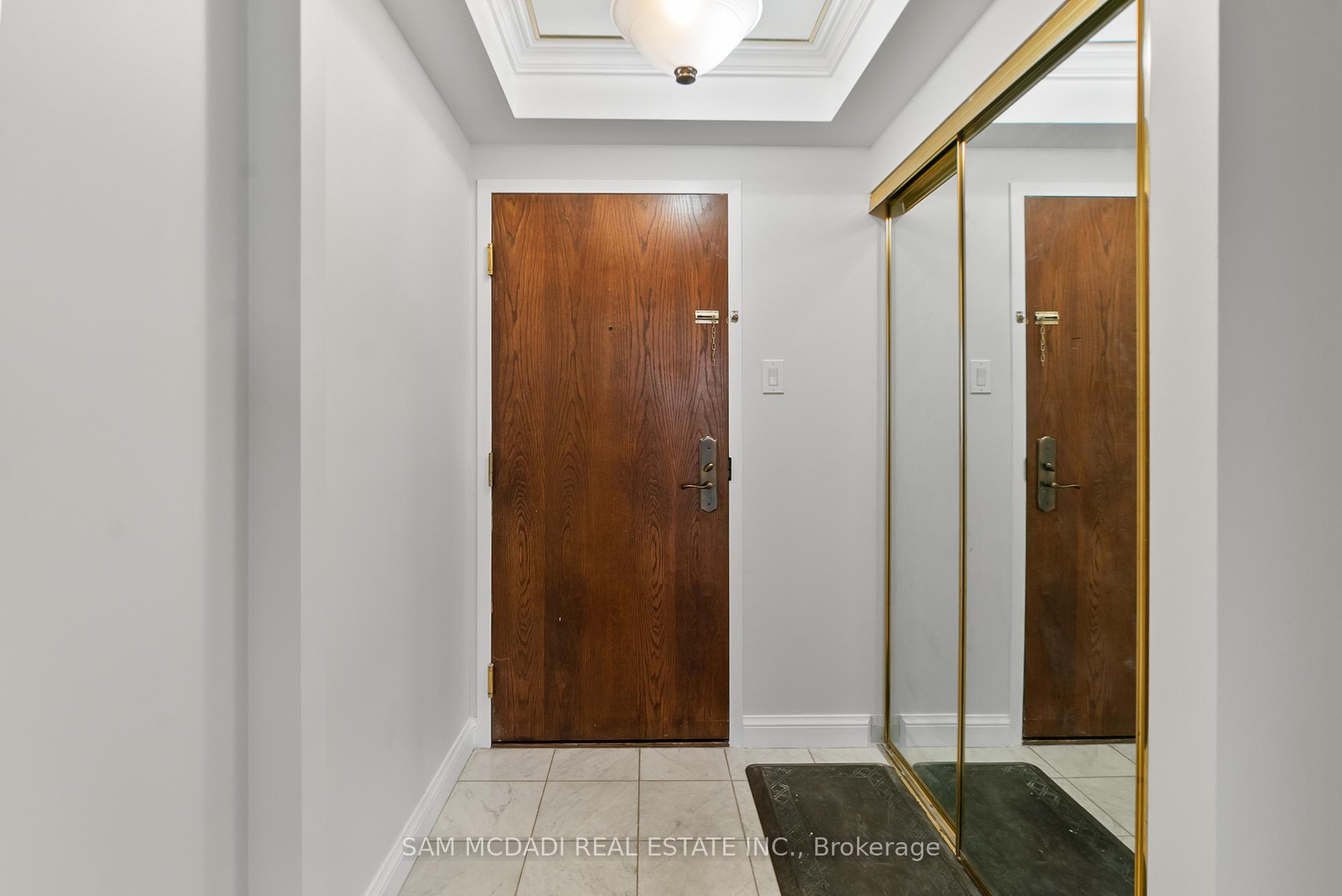 24 Hanover Road S 2106