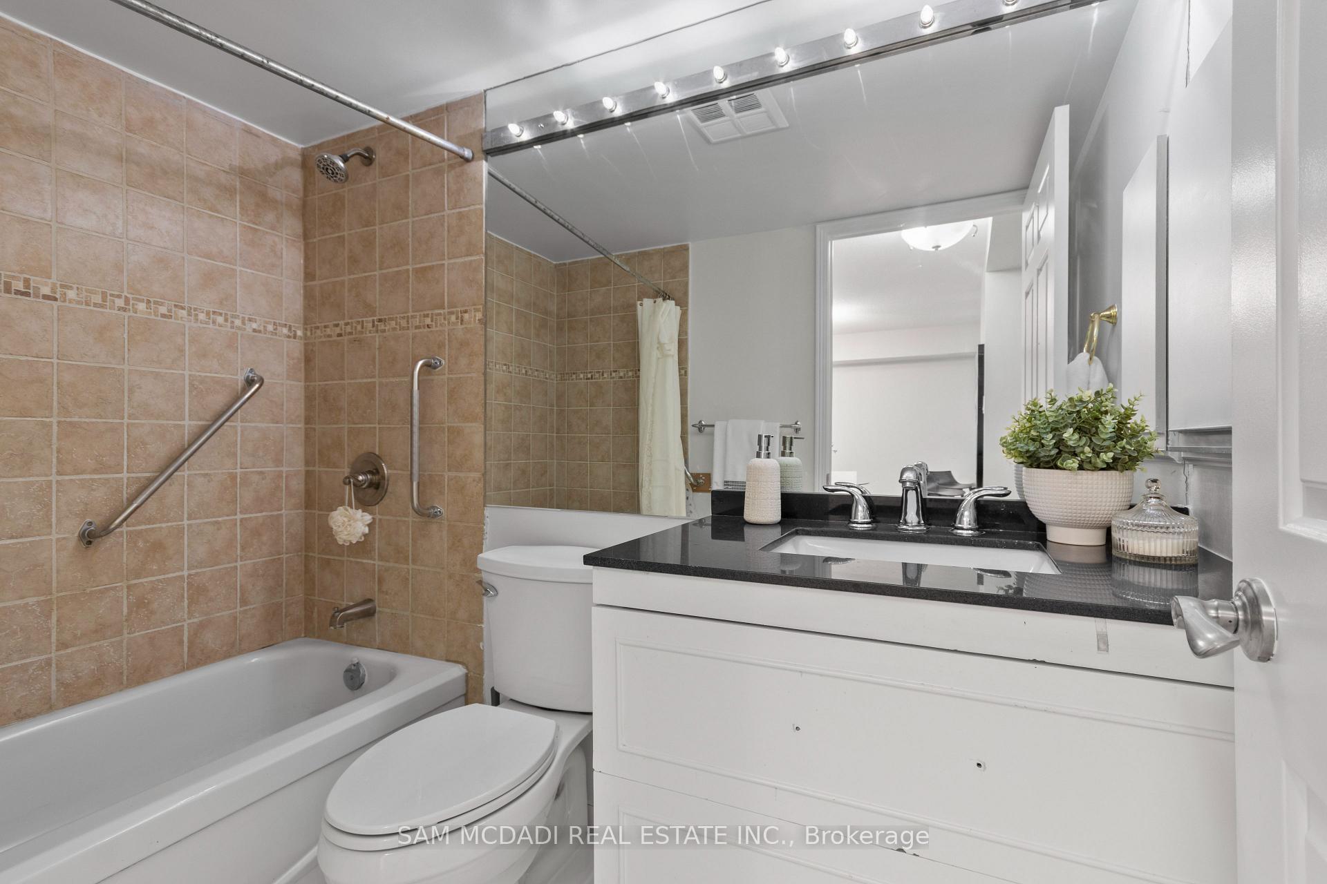 24 Hanover Road S 2106