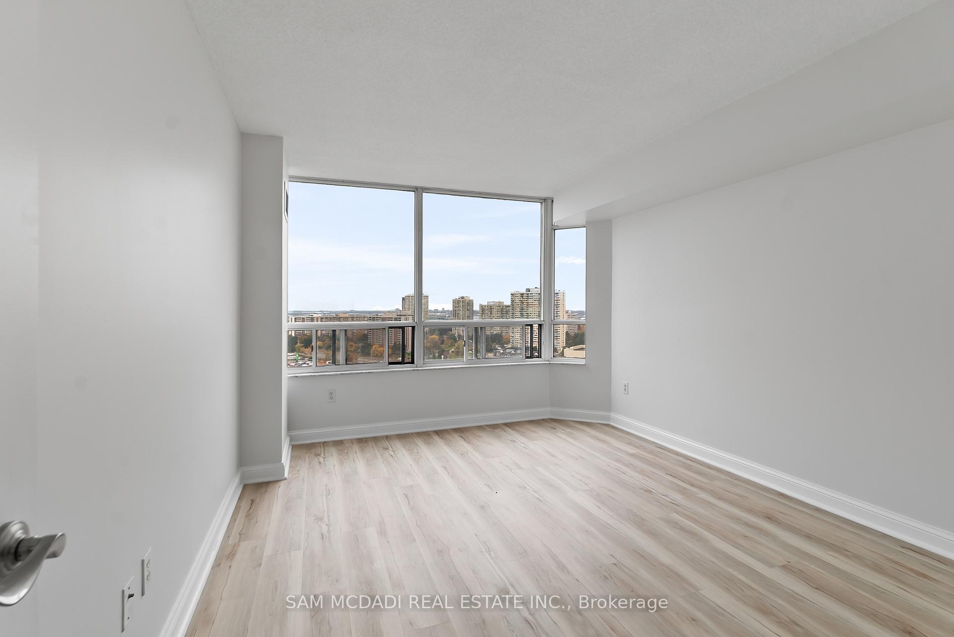 24 Hanover Road S 2106