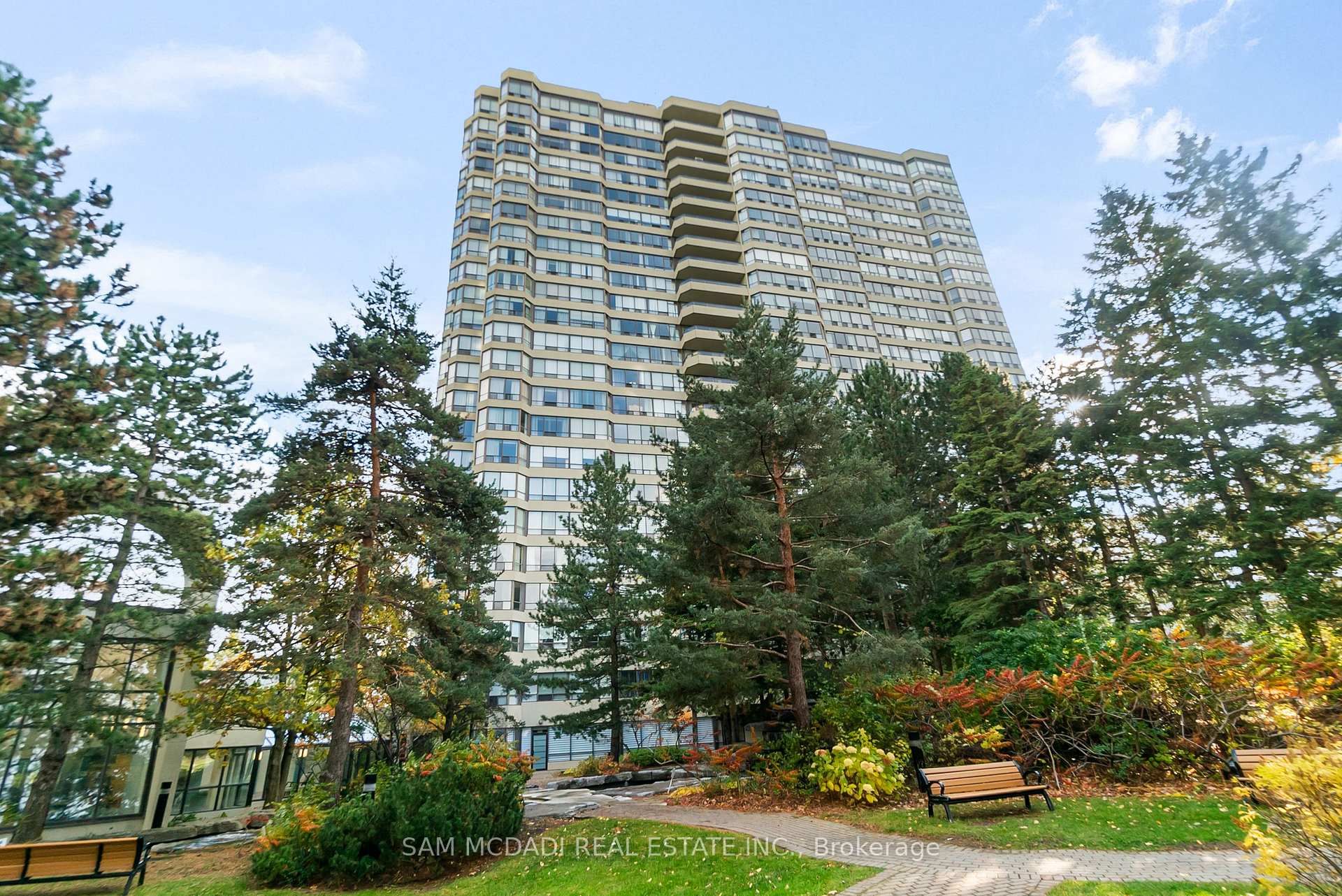 24 Hanover Road S 2106