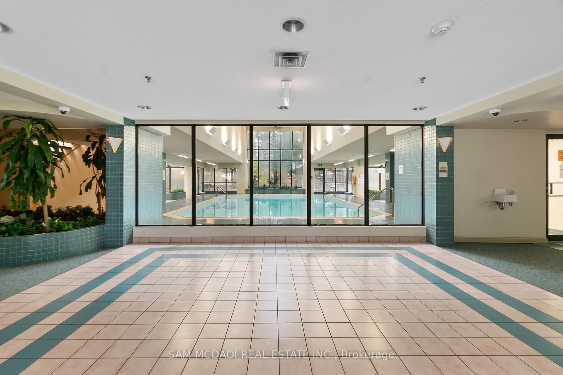 24 Hanover Road S 2106