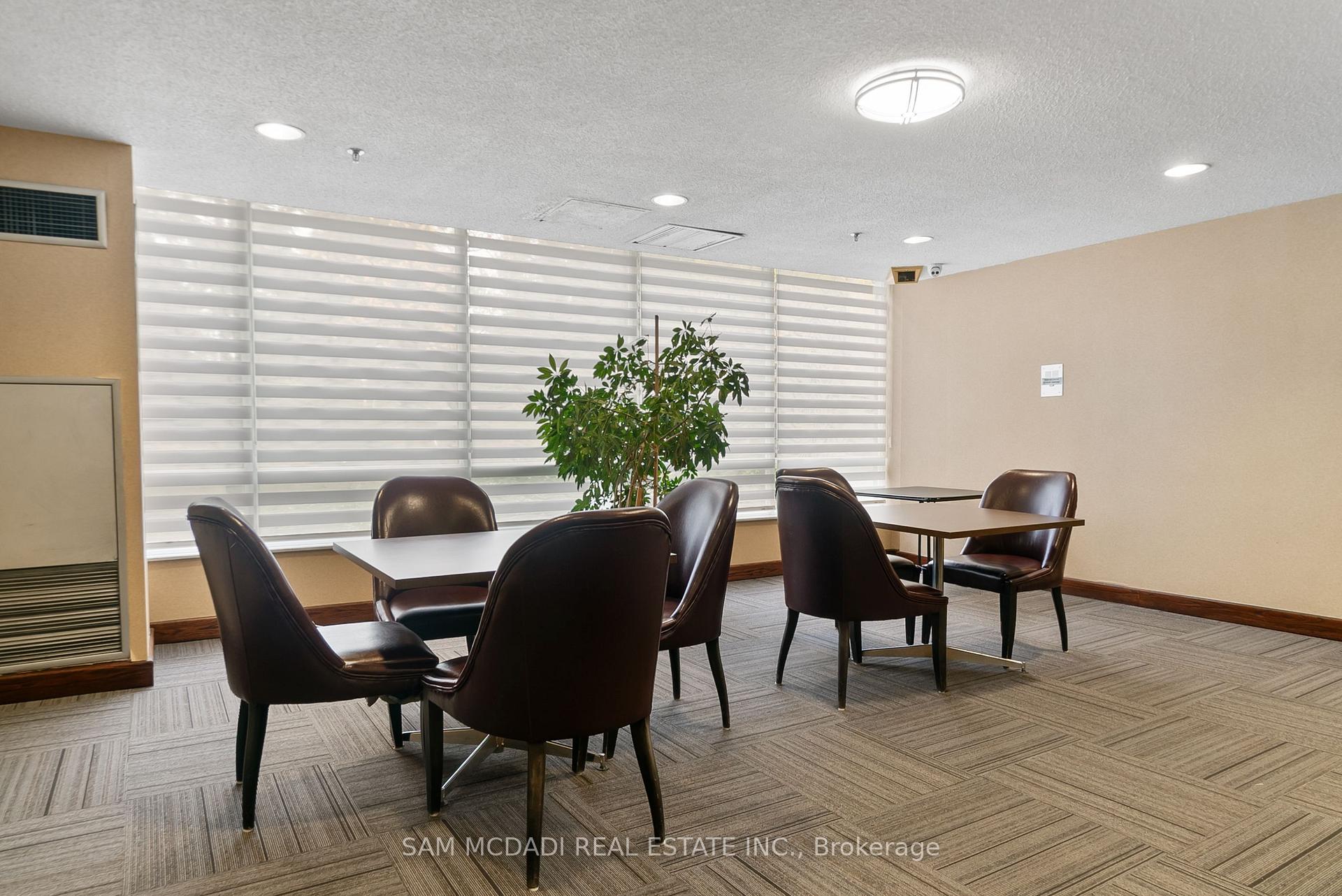 24 Hanover Road S 2106