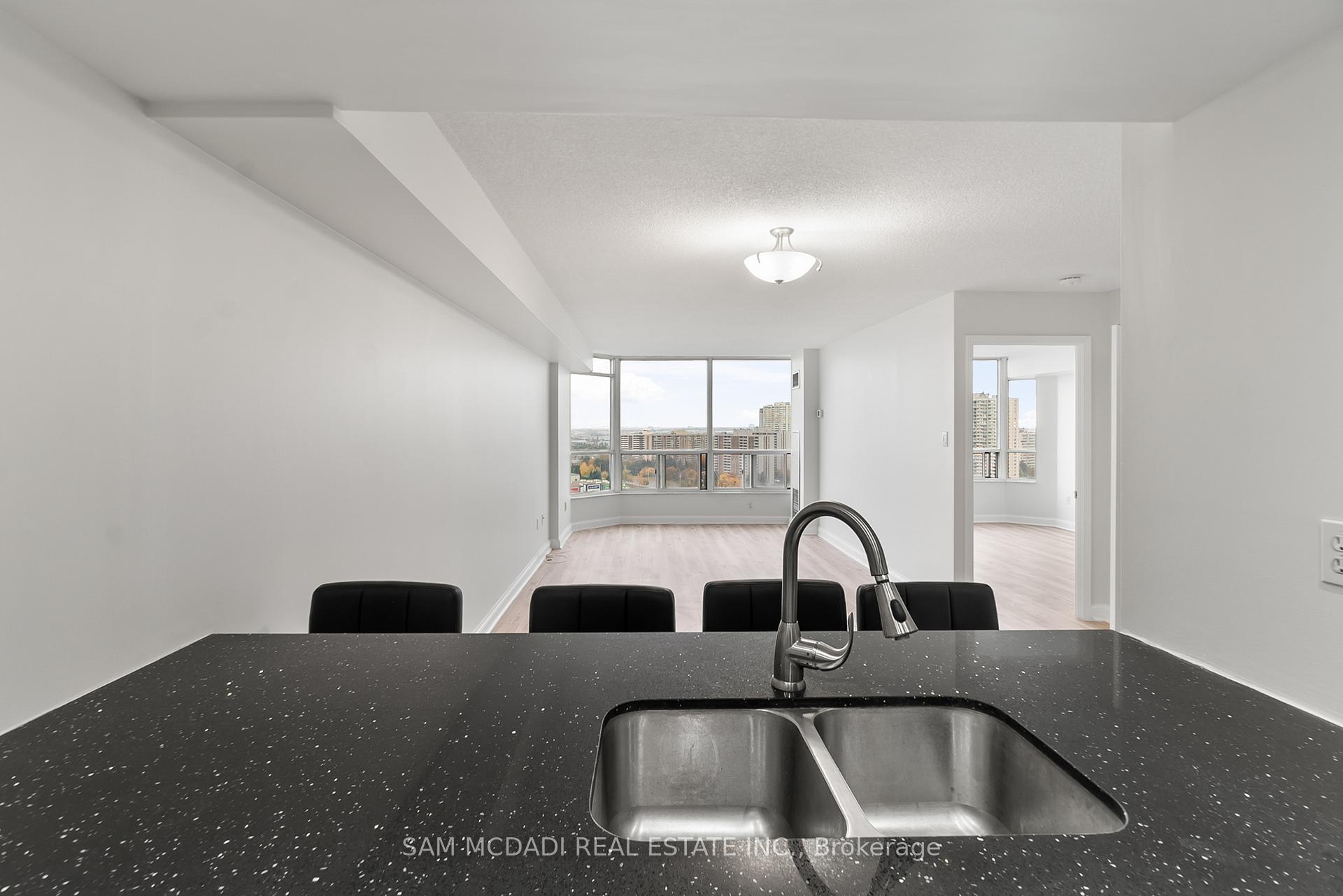 24 Hanover Road S 2106