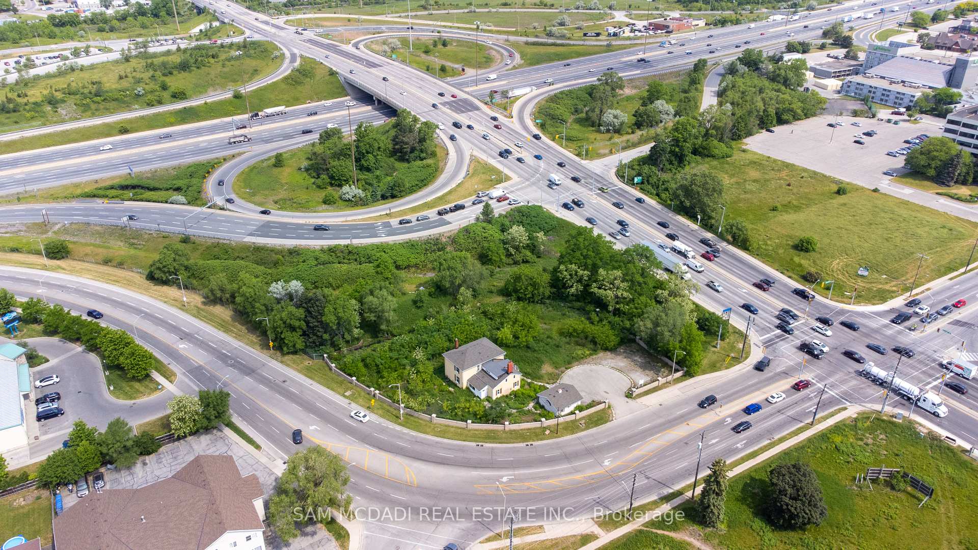 2477 Queensway Drive