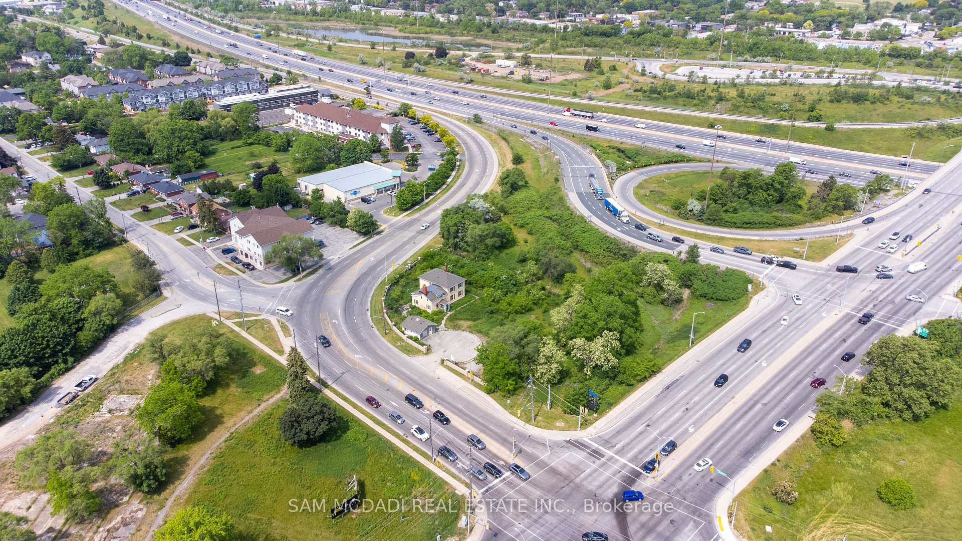 2477 Queensway Drive