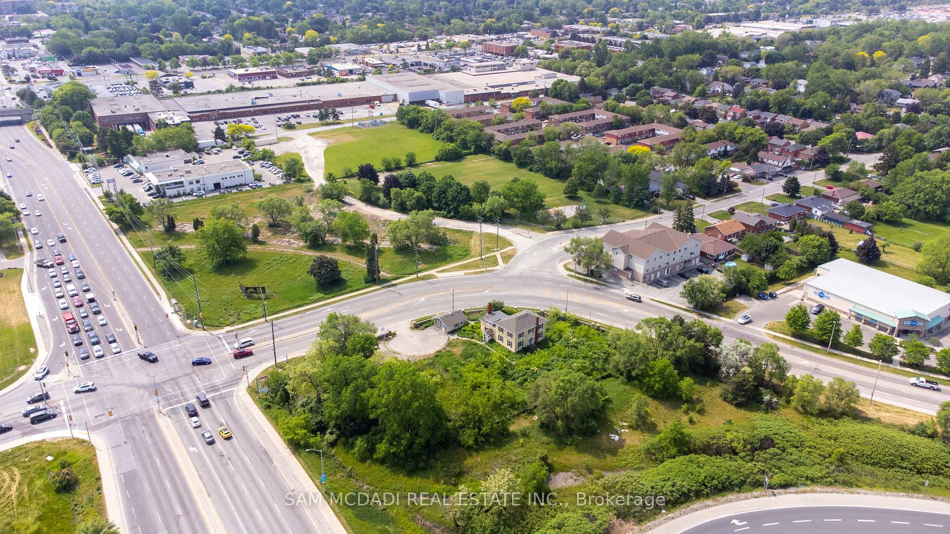 2477 Queensway Drive