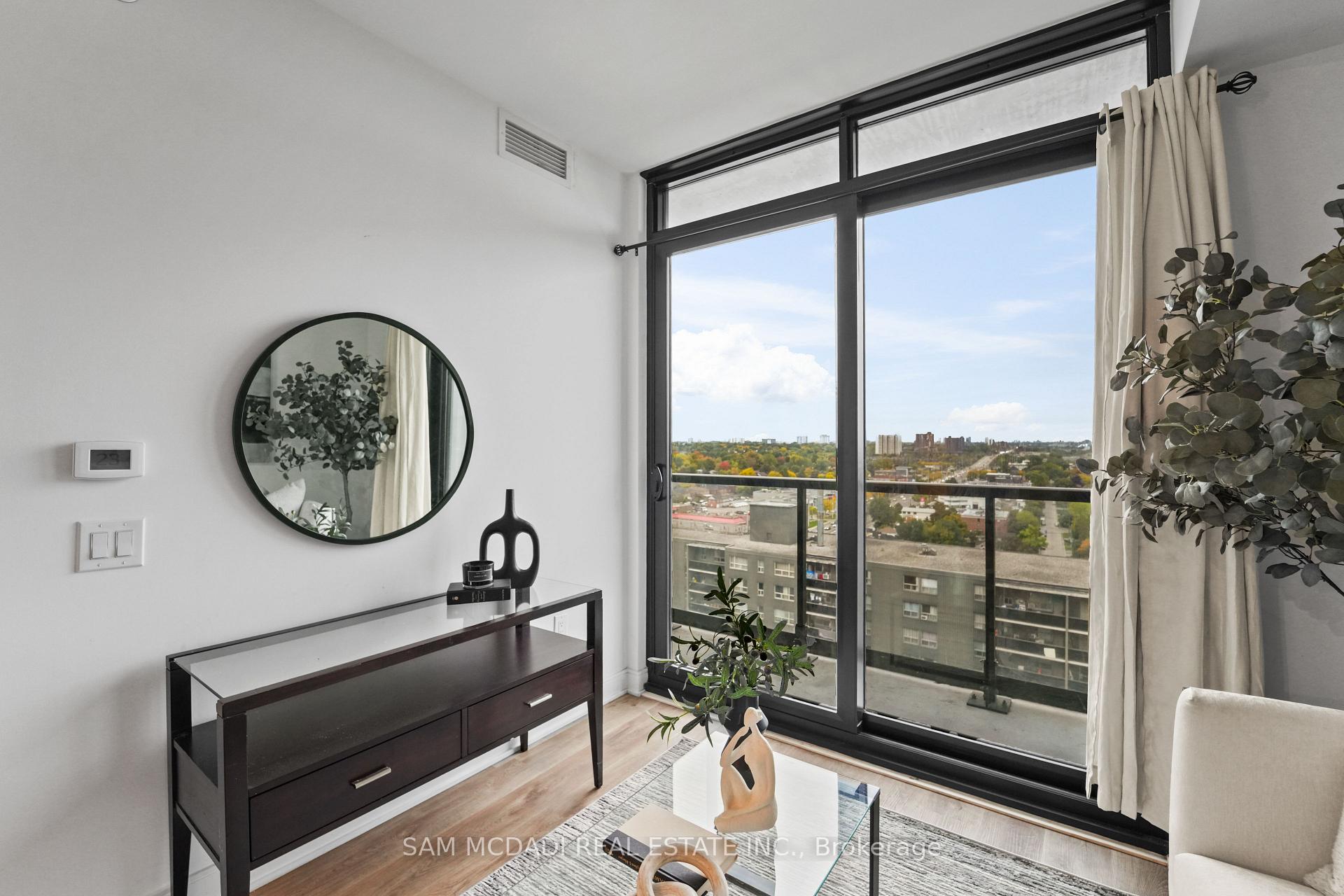 86 Dundas Street E 1513