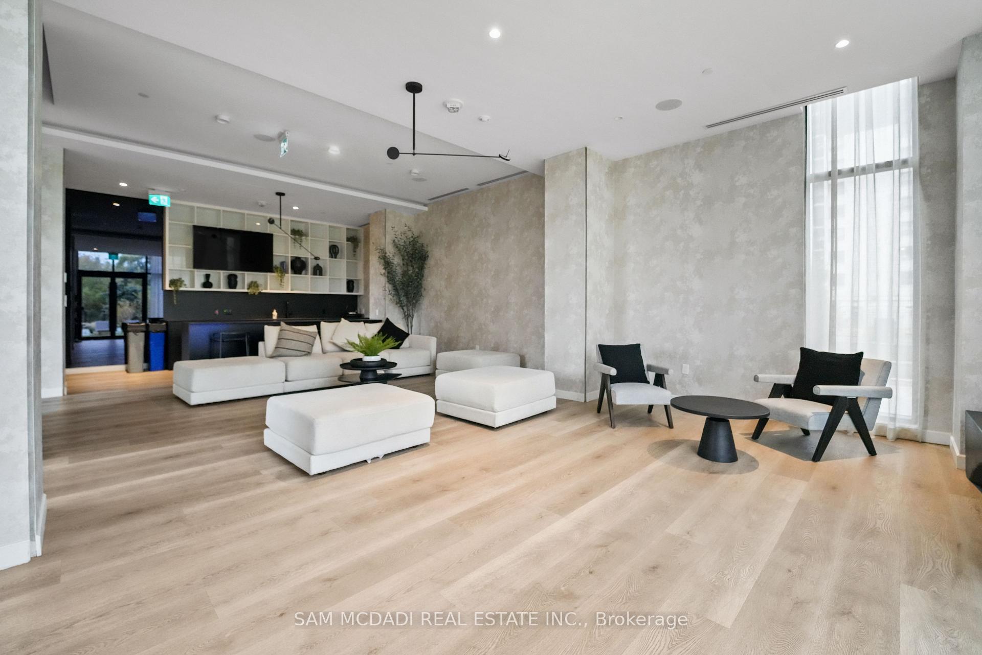 86 Dundas Street E 1513