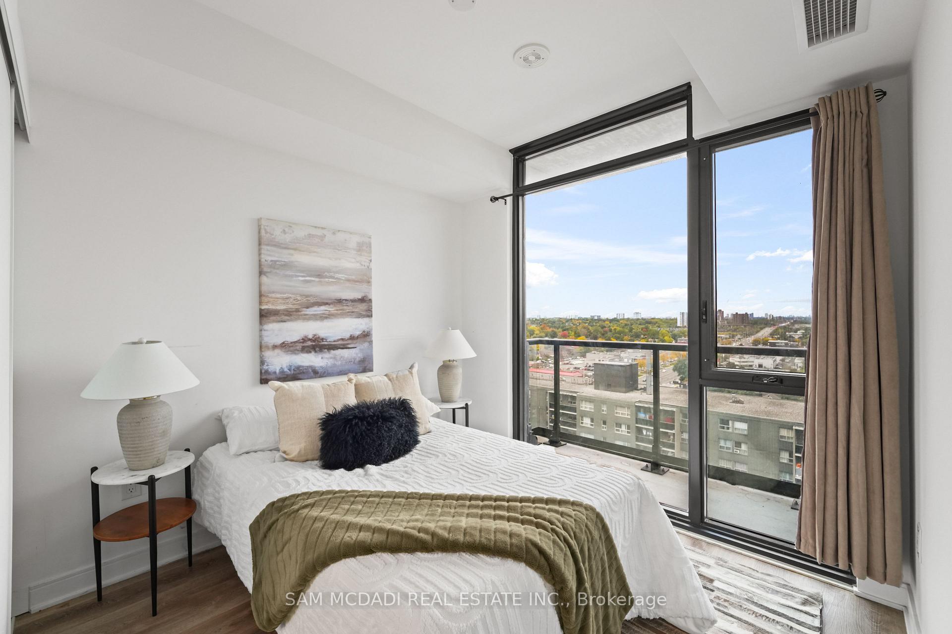 86 Dundas Street E 1513