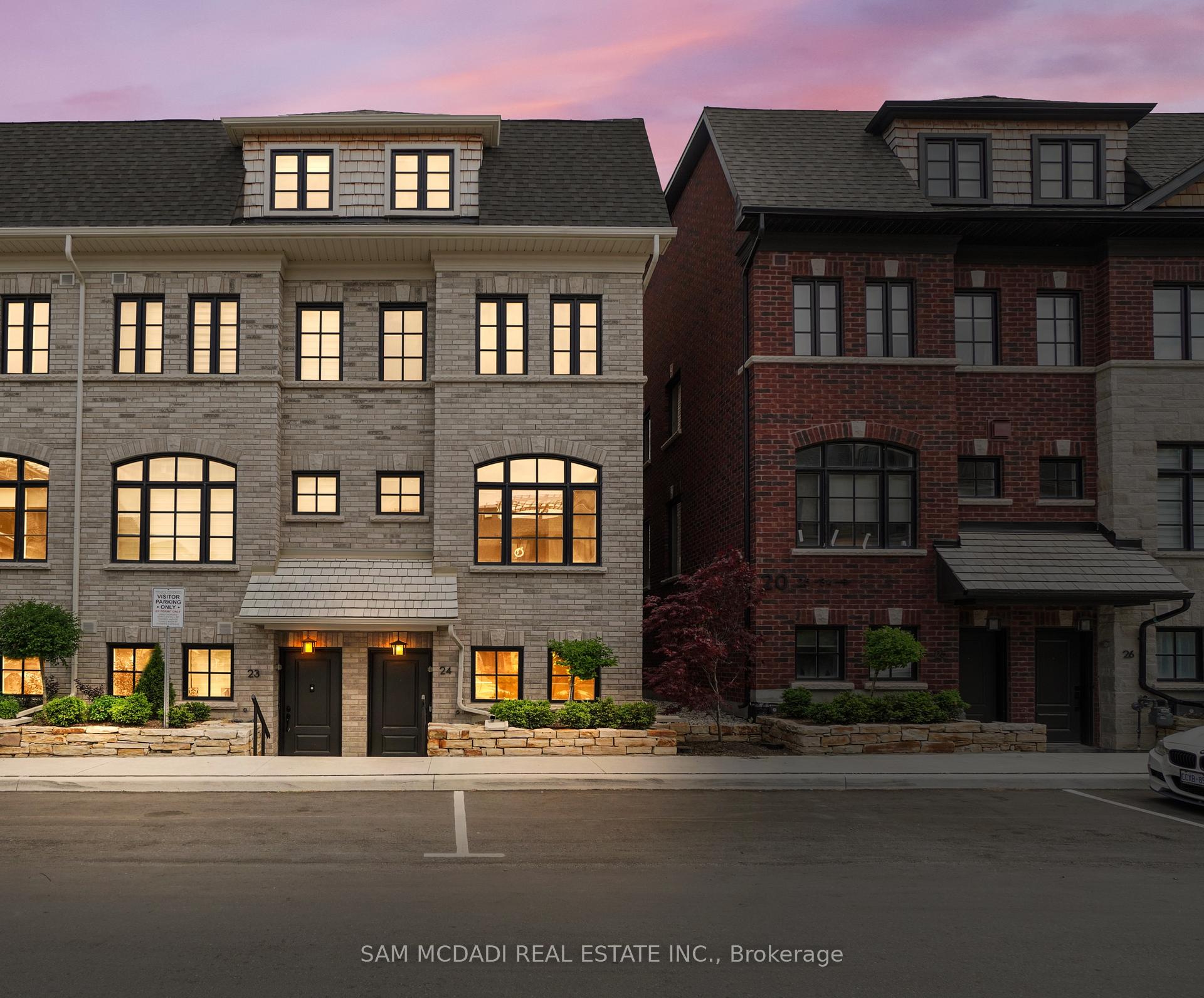 10 Lunar Crescent 24