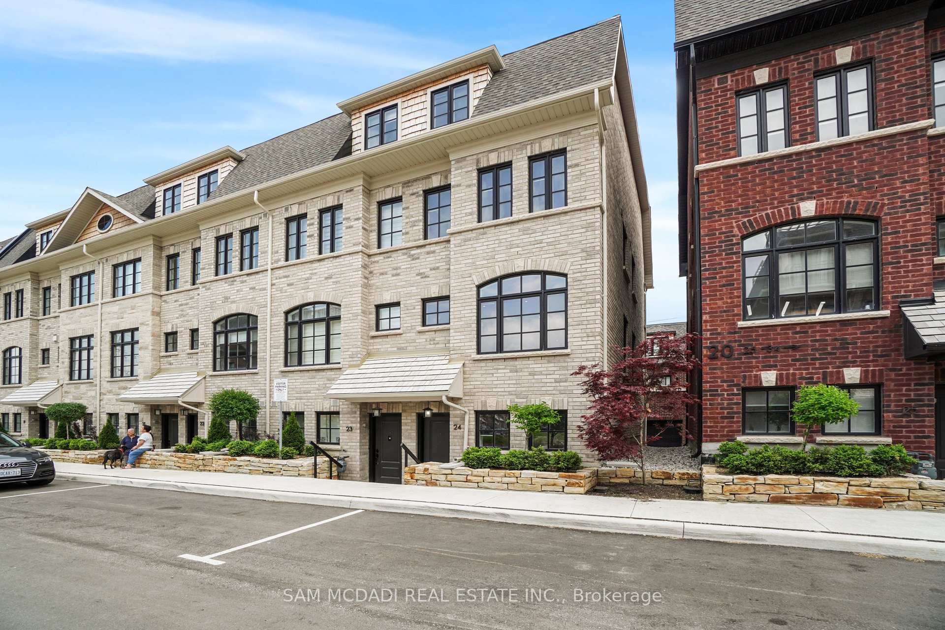 10 Lunar Crescent 24