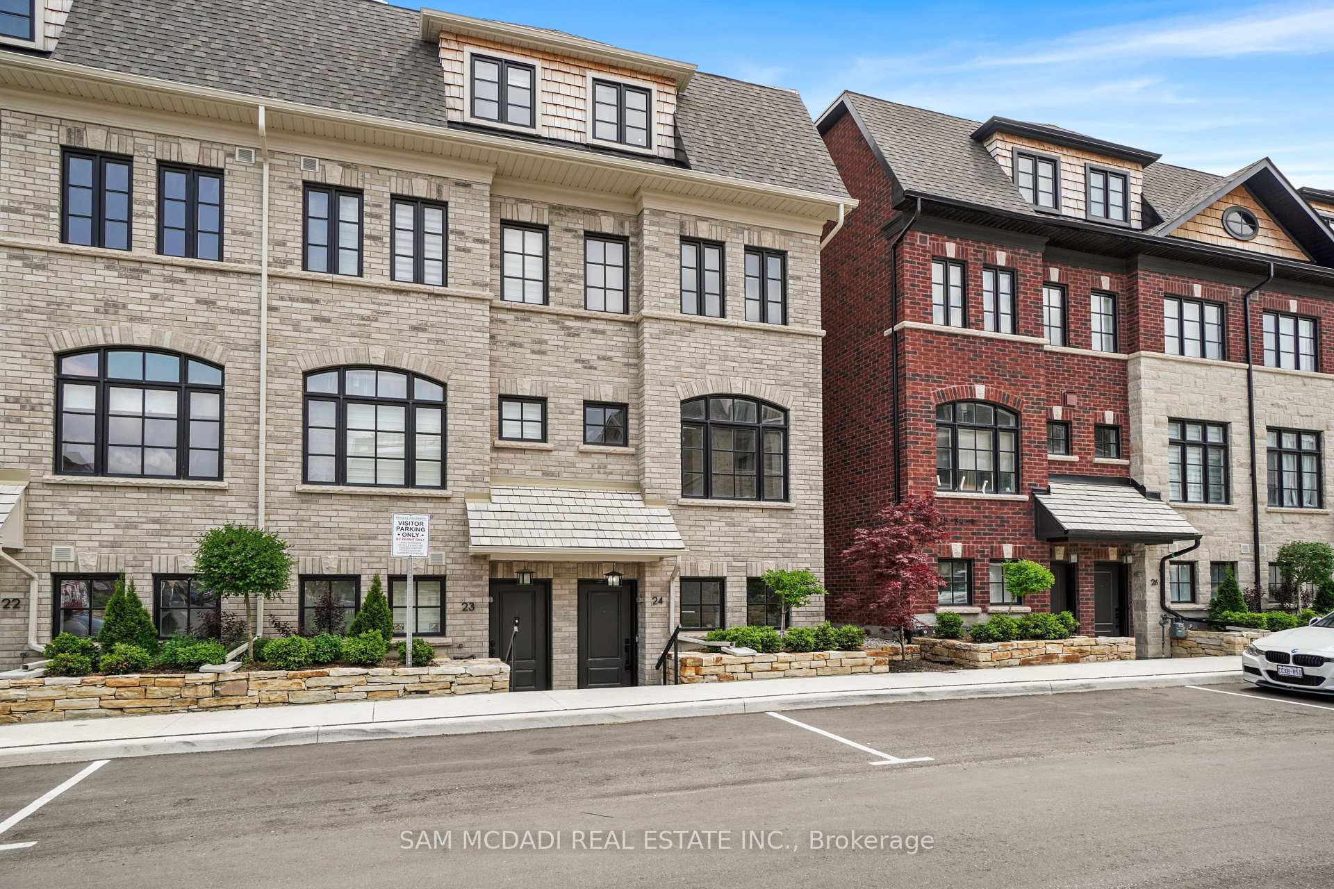 10 Lunar Crescent 24