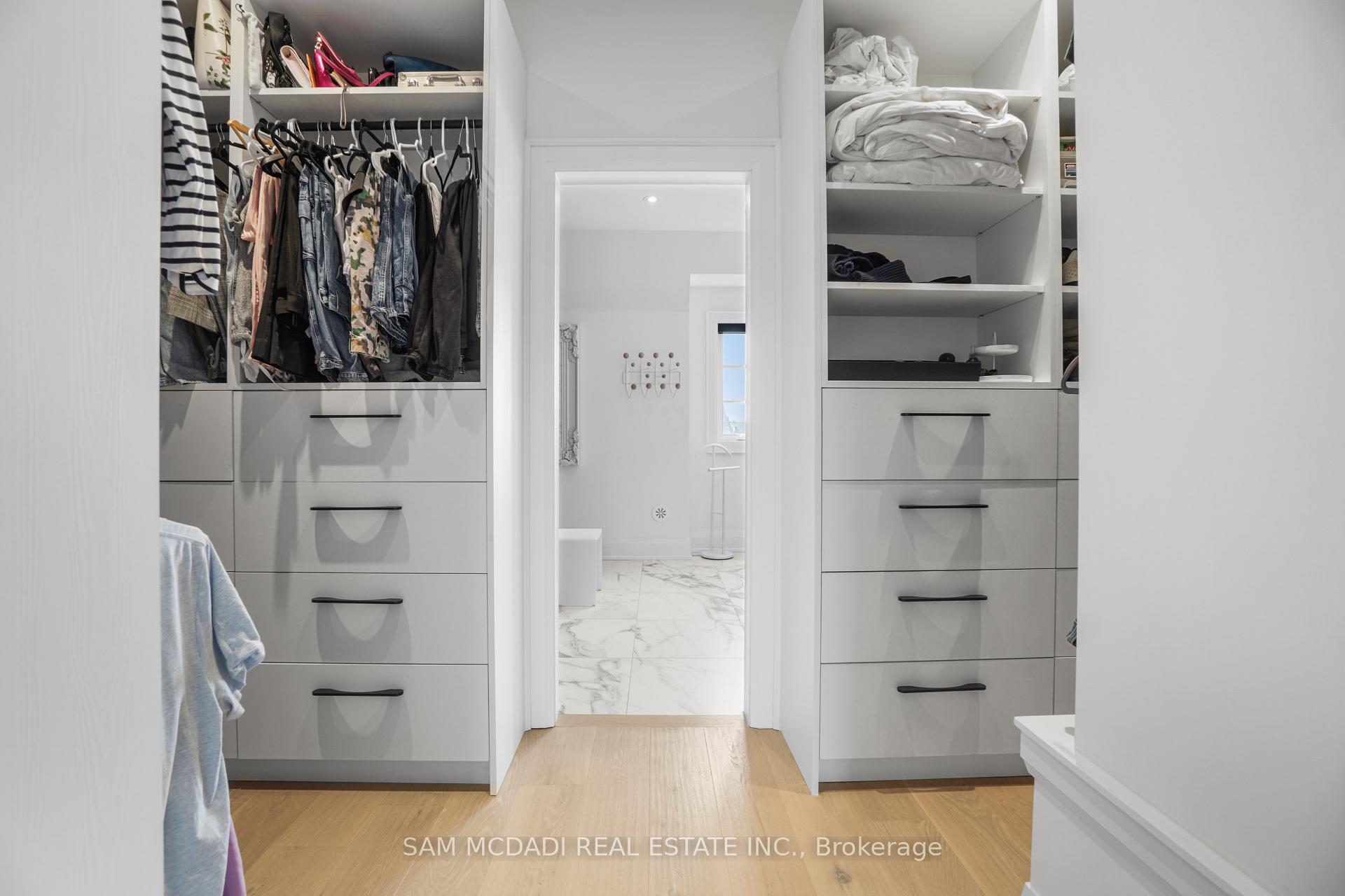 10 Lunar Crescent 24