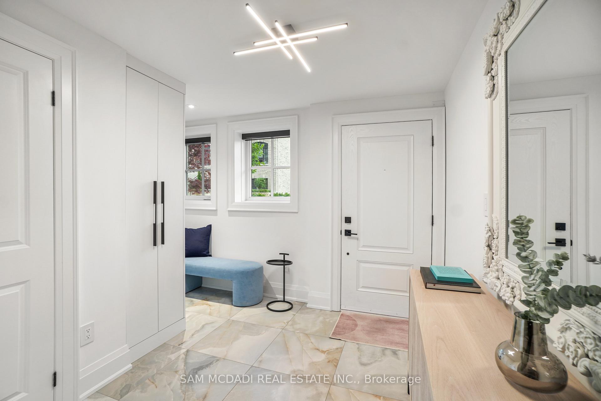 10 Lunar Crescent 24