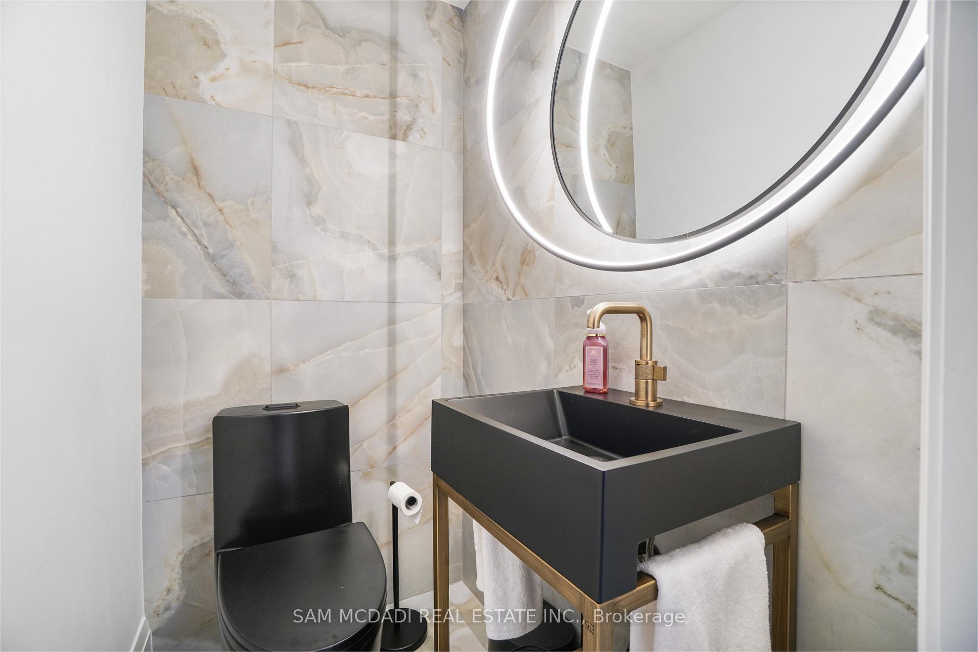 10 Lunar Crescent 24