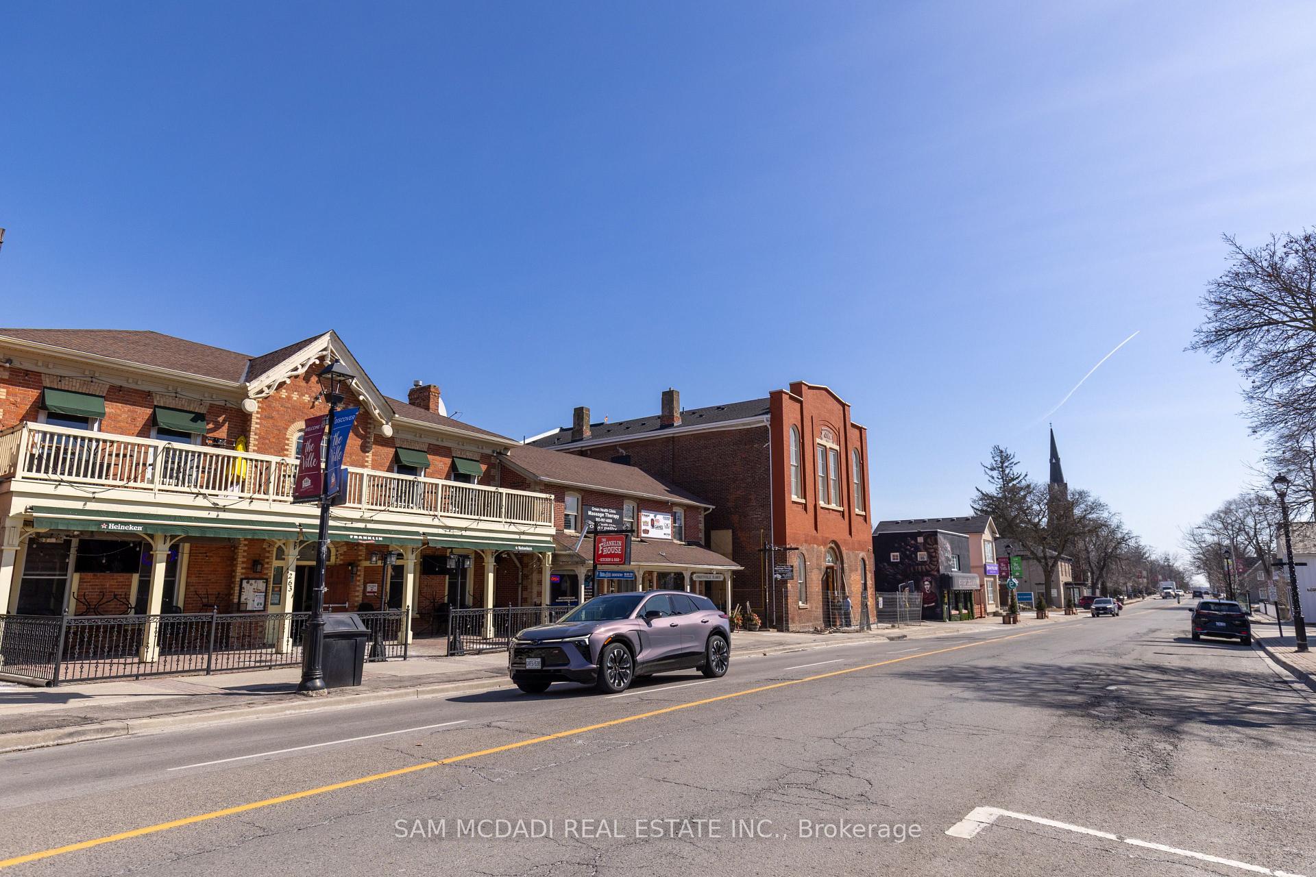 10 Lunar Crescent 24