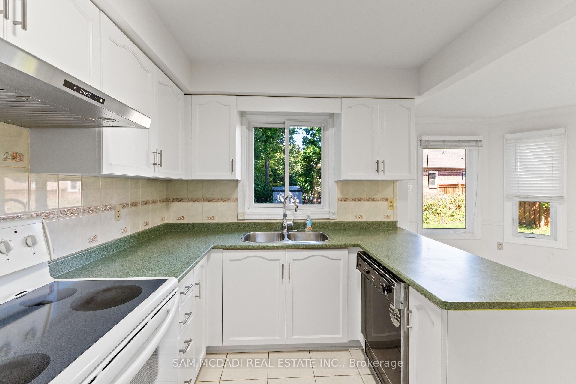 459 Glenashton Drive