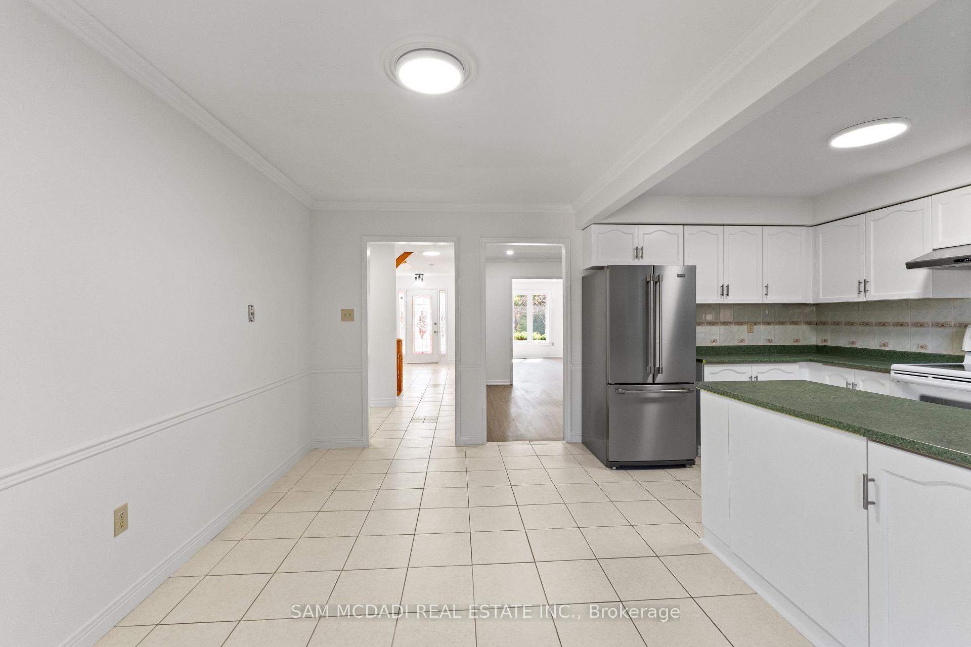 459 Glenashton Drive