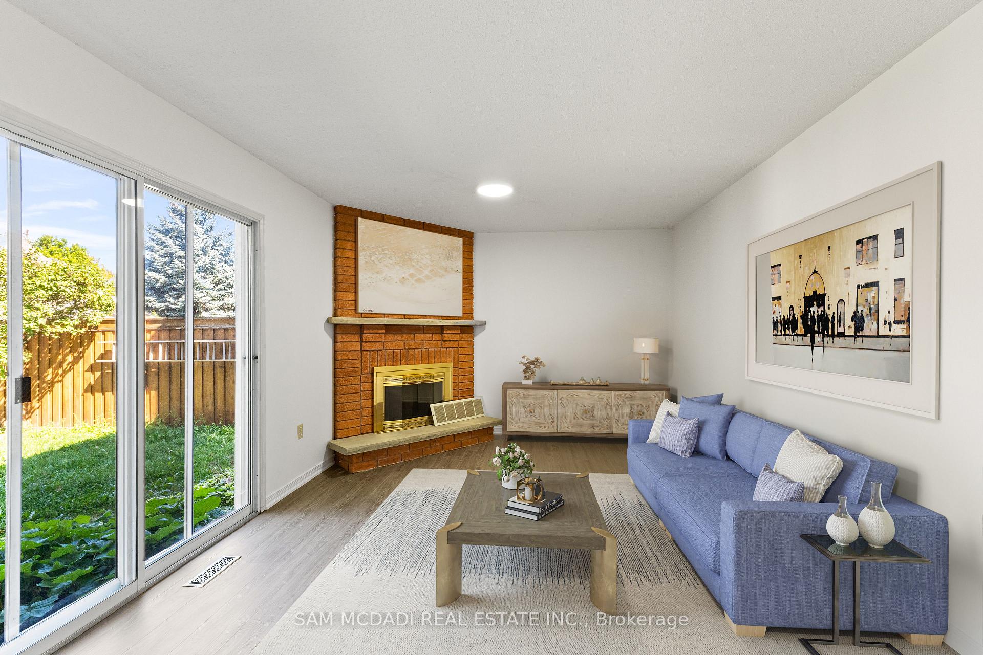 459 Glenashton Drive