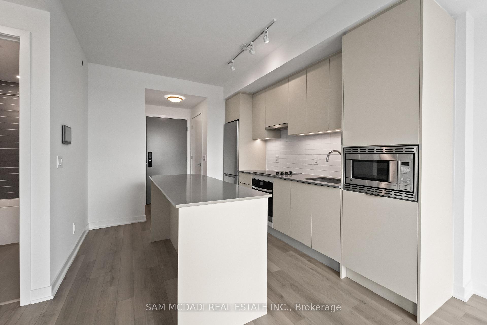 3079 Trafalgar Road 303