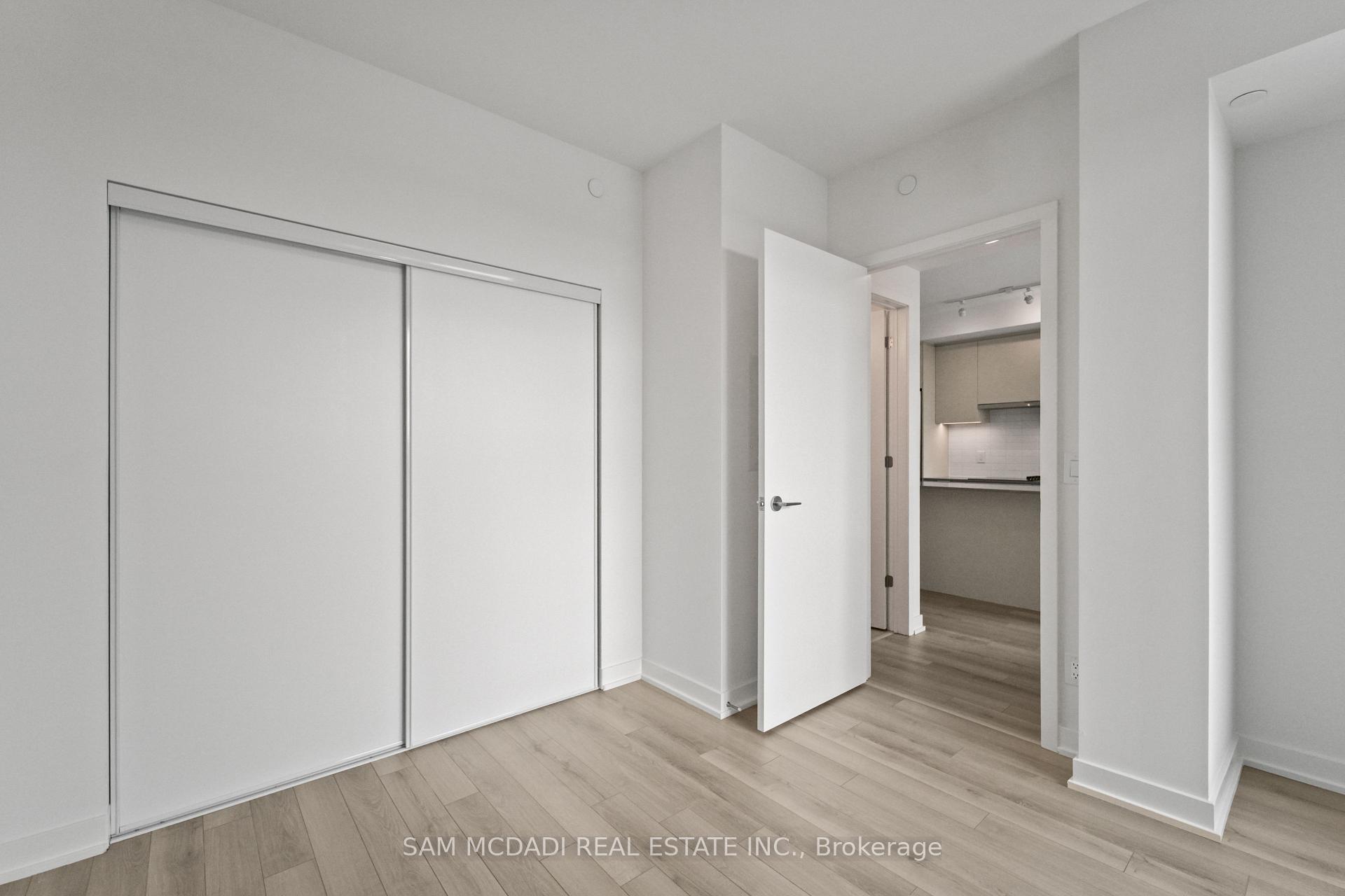 3079 Trafalgar Road 303