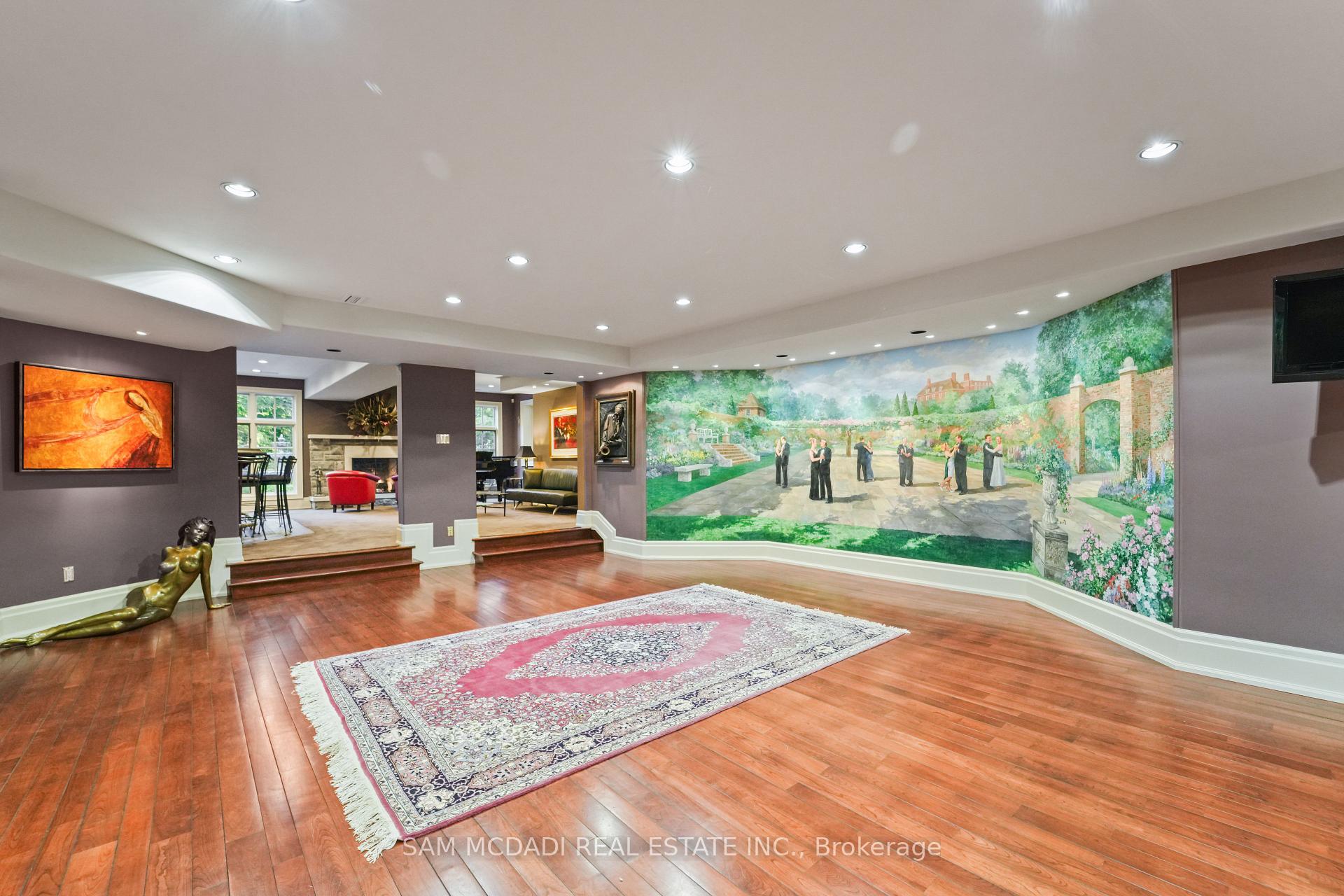 10140 Pineview Trail