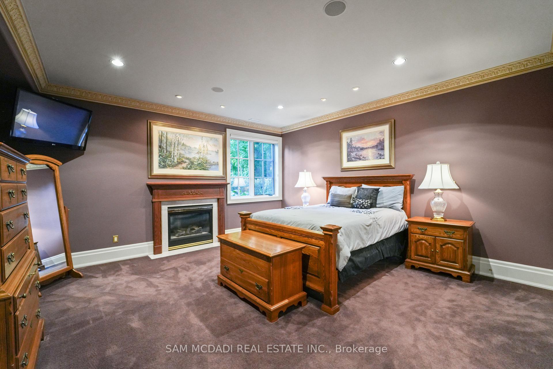 10140 Pineview Trail