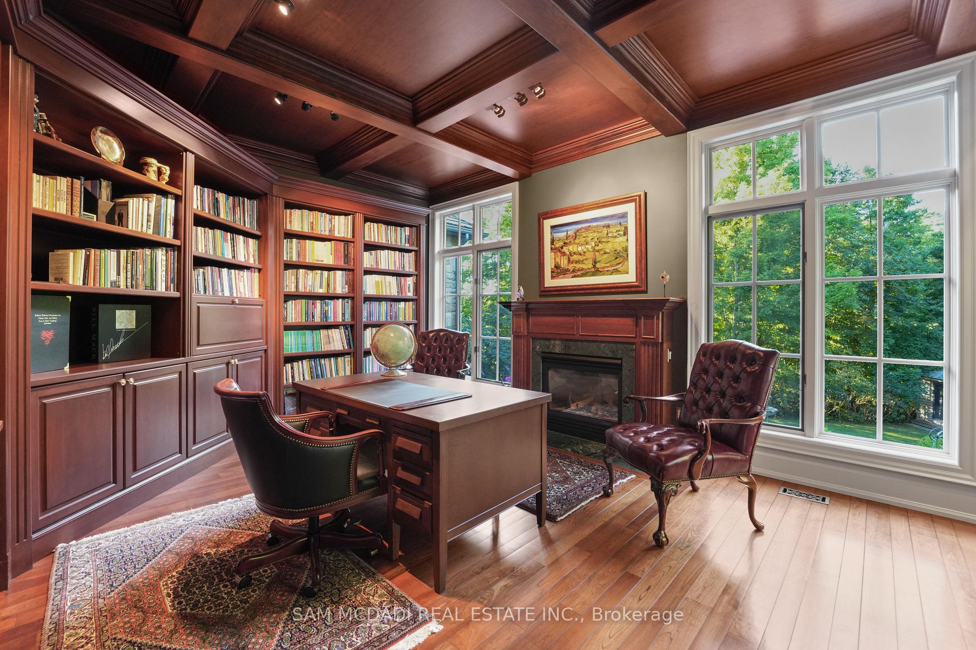 10140 Pineview Trail