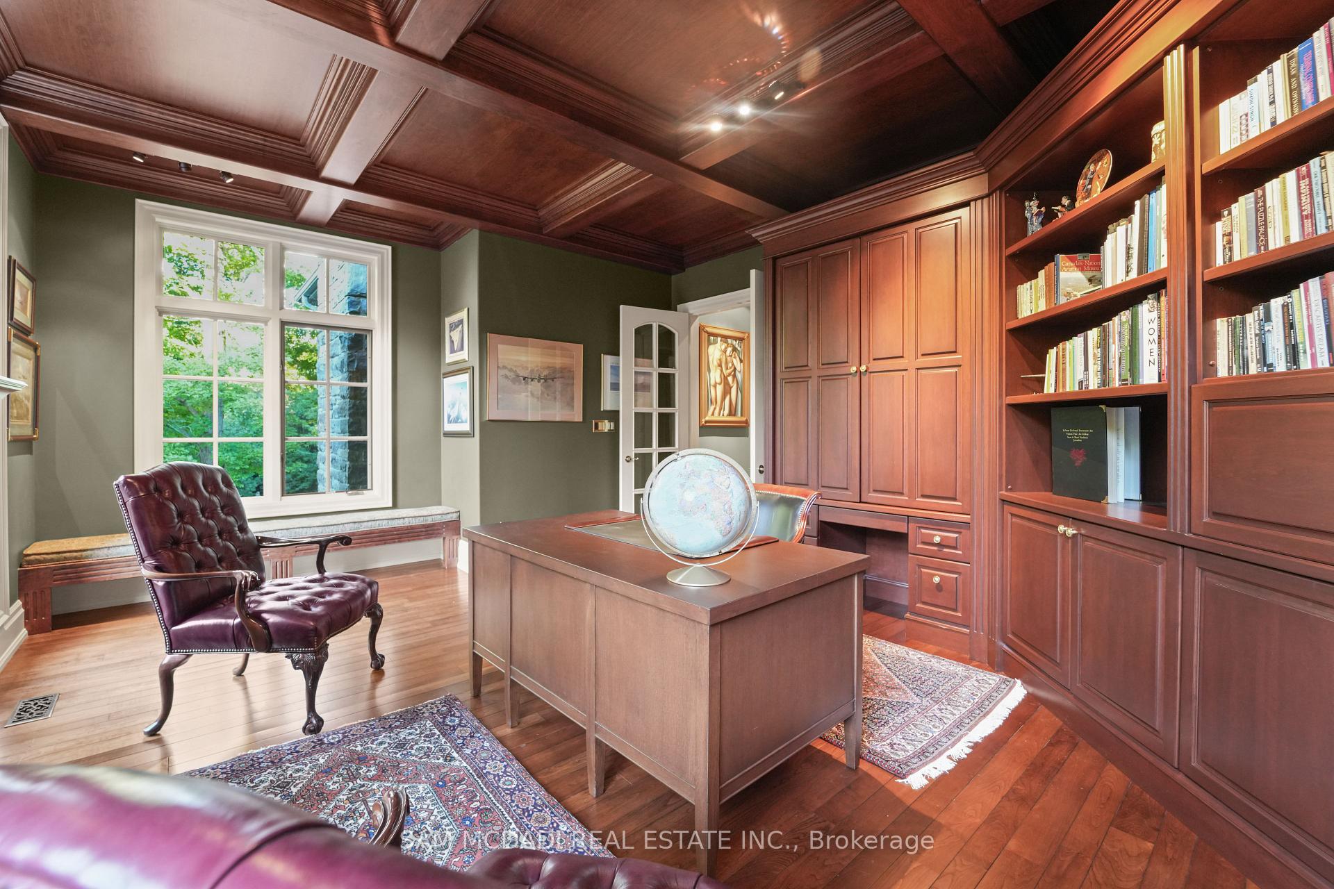 10140 Pineview Trail