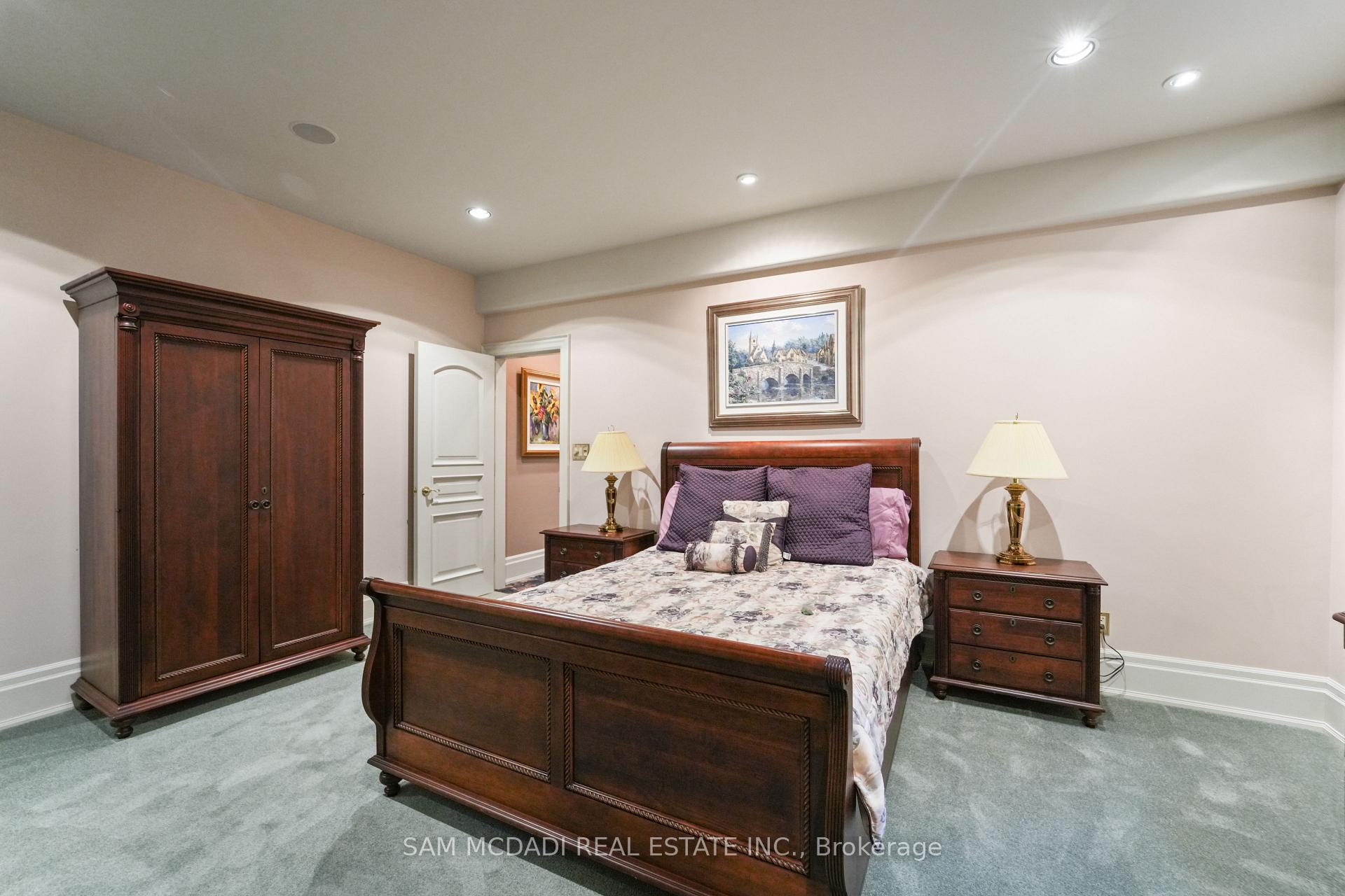 10140 Pineview Trail