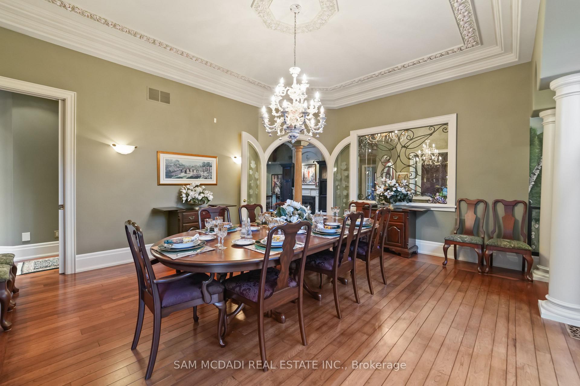 10140 Pineview Trail