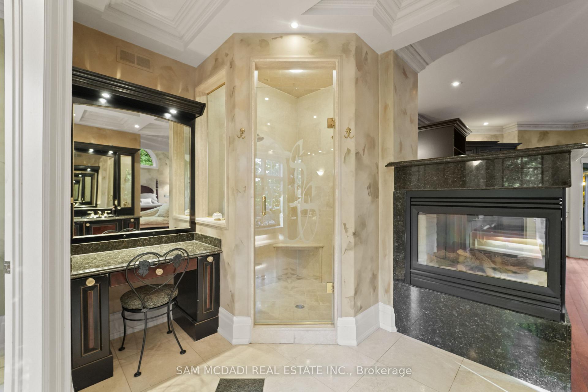 10140 Pineview Trail