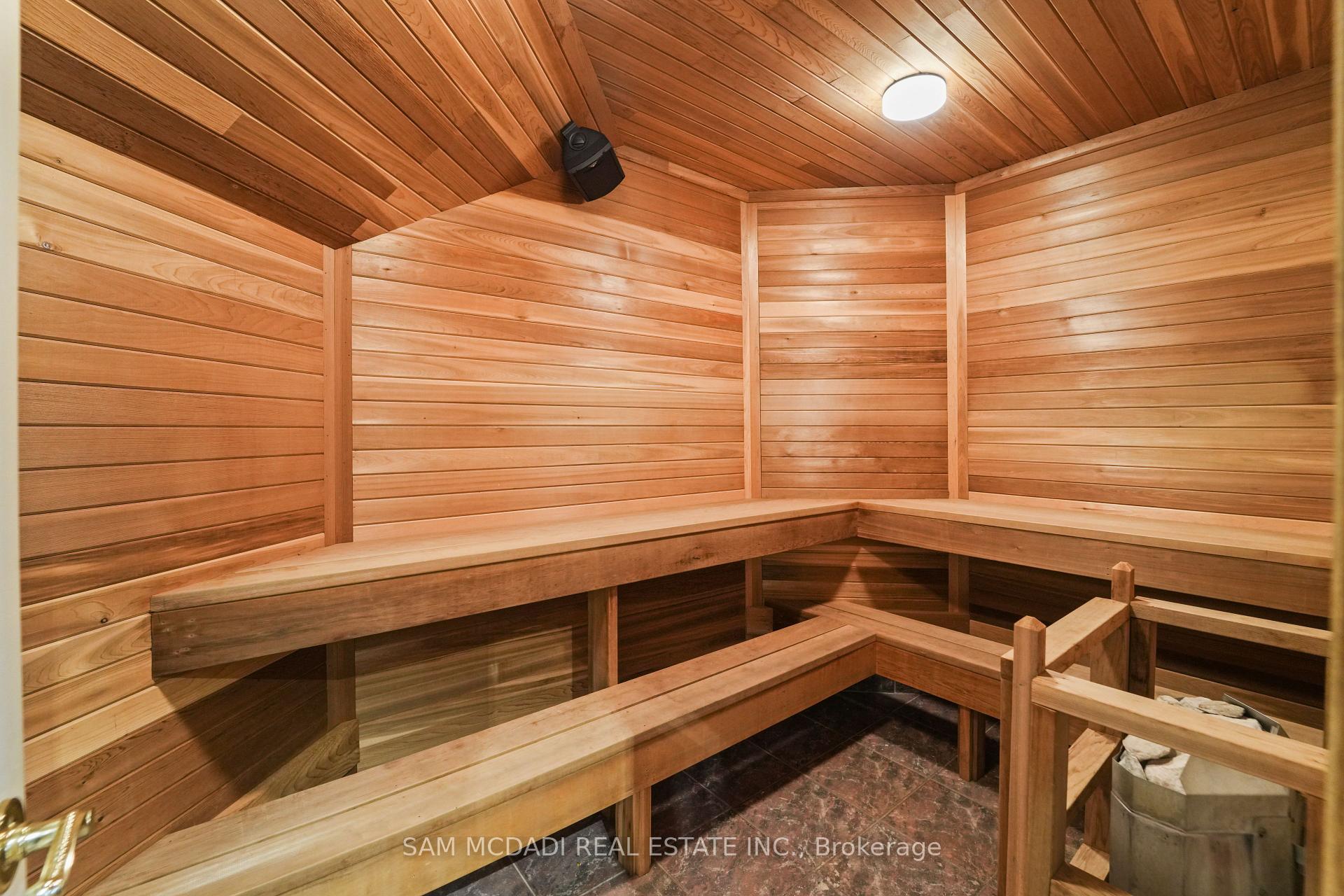 10140 Pineview Trail