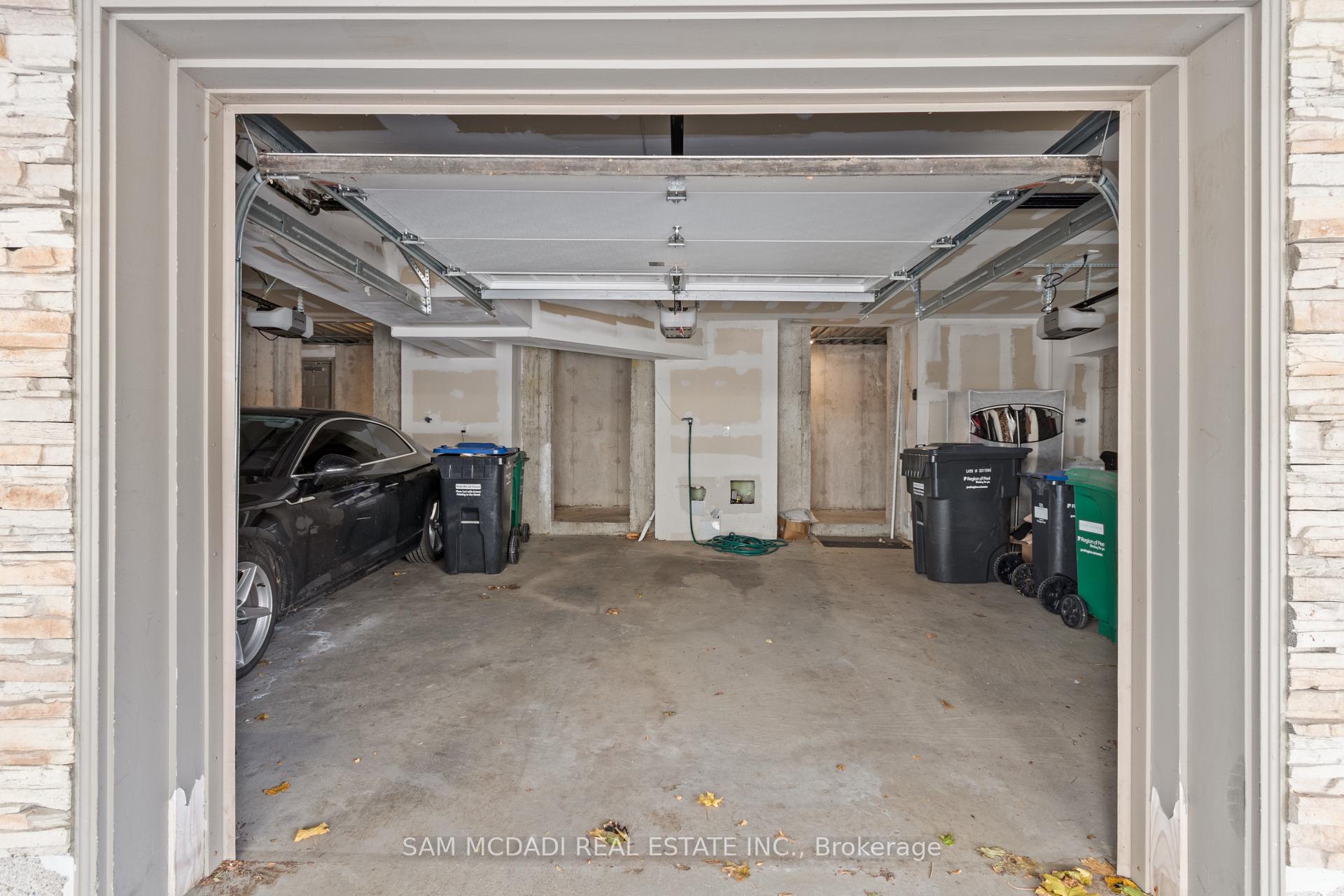 3083 Cawthra Road 23