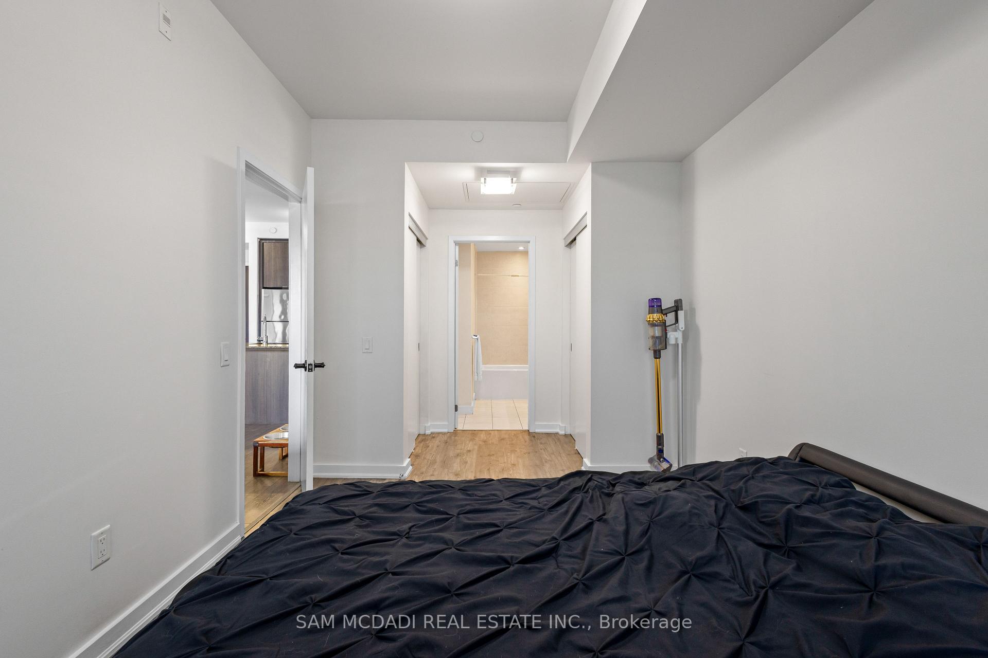 5025 Harvard Road 211