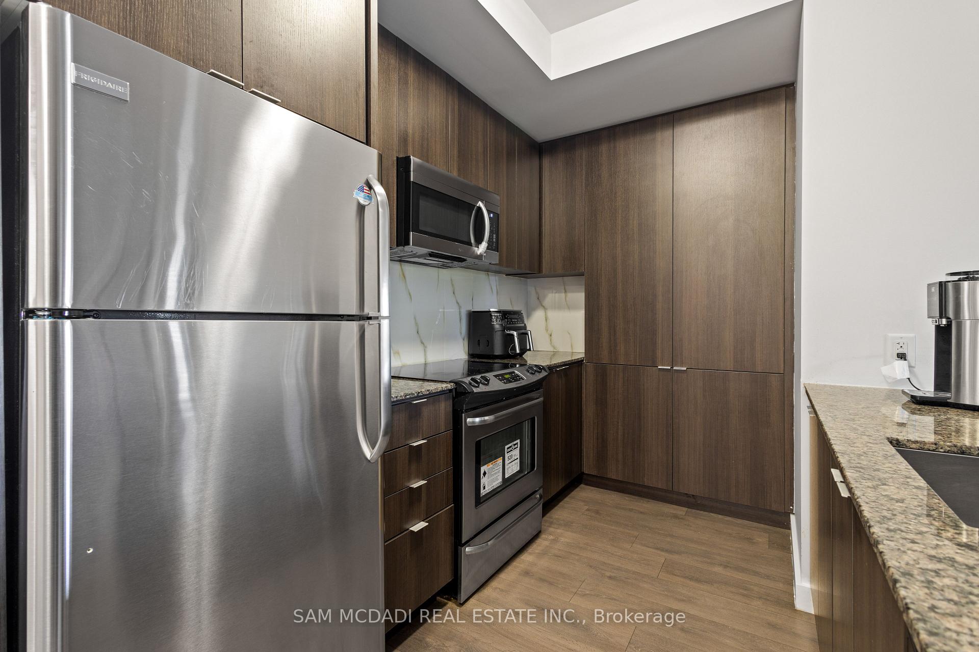 5025 Harvard Road 211