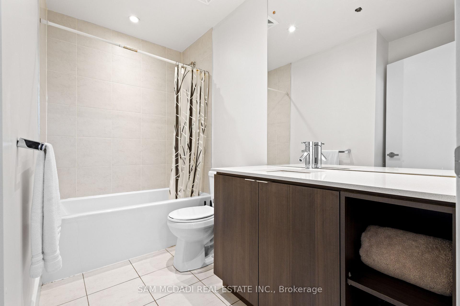 5025 Harvard Road 211