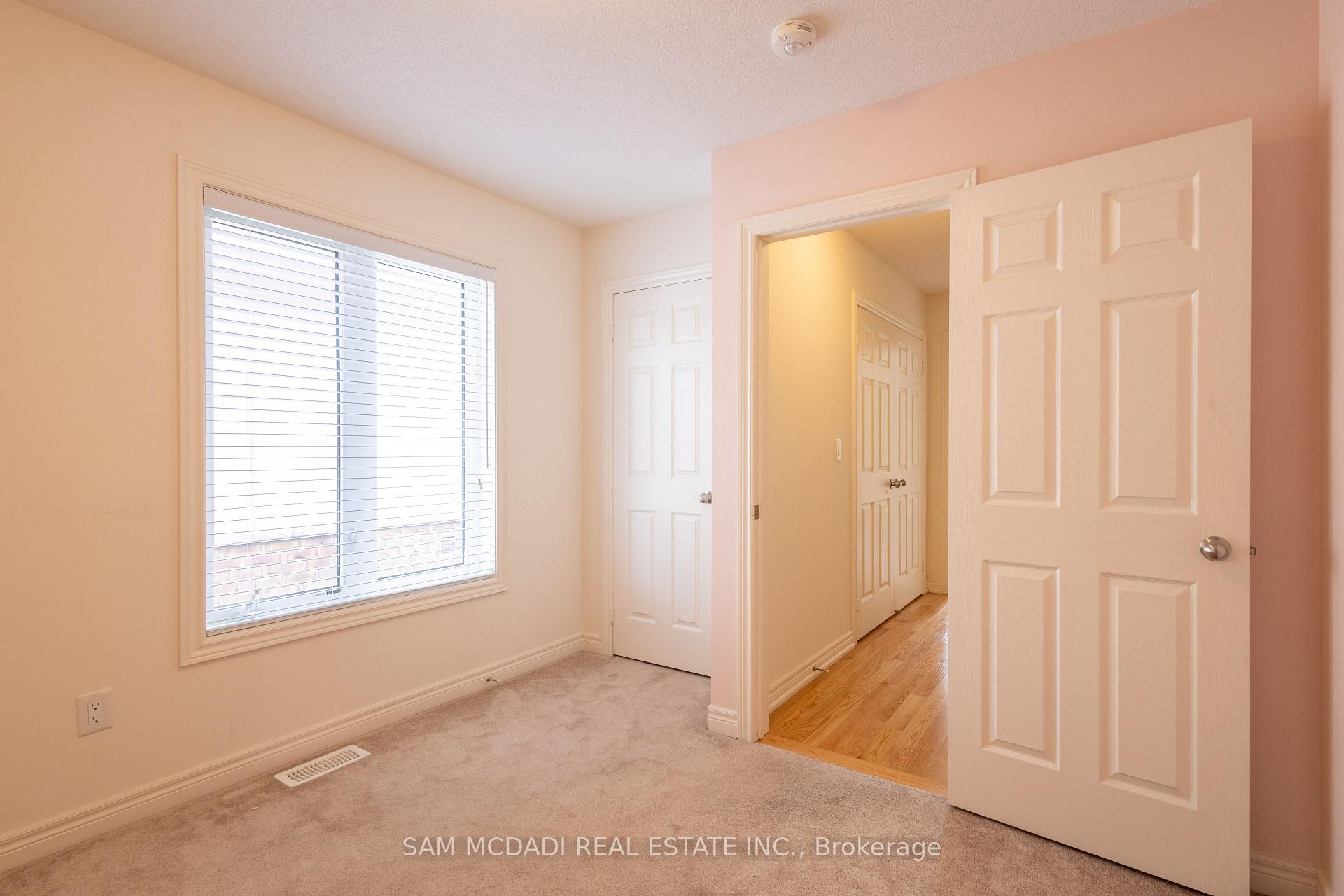 3932 S Tufgar Crescent S