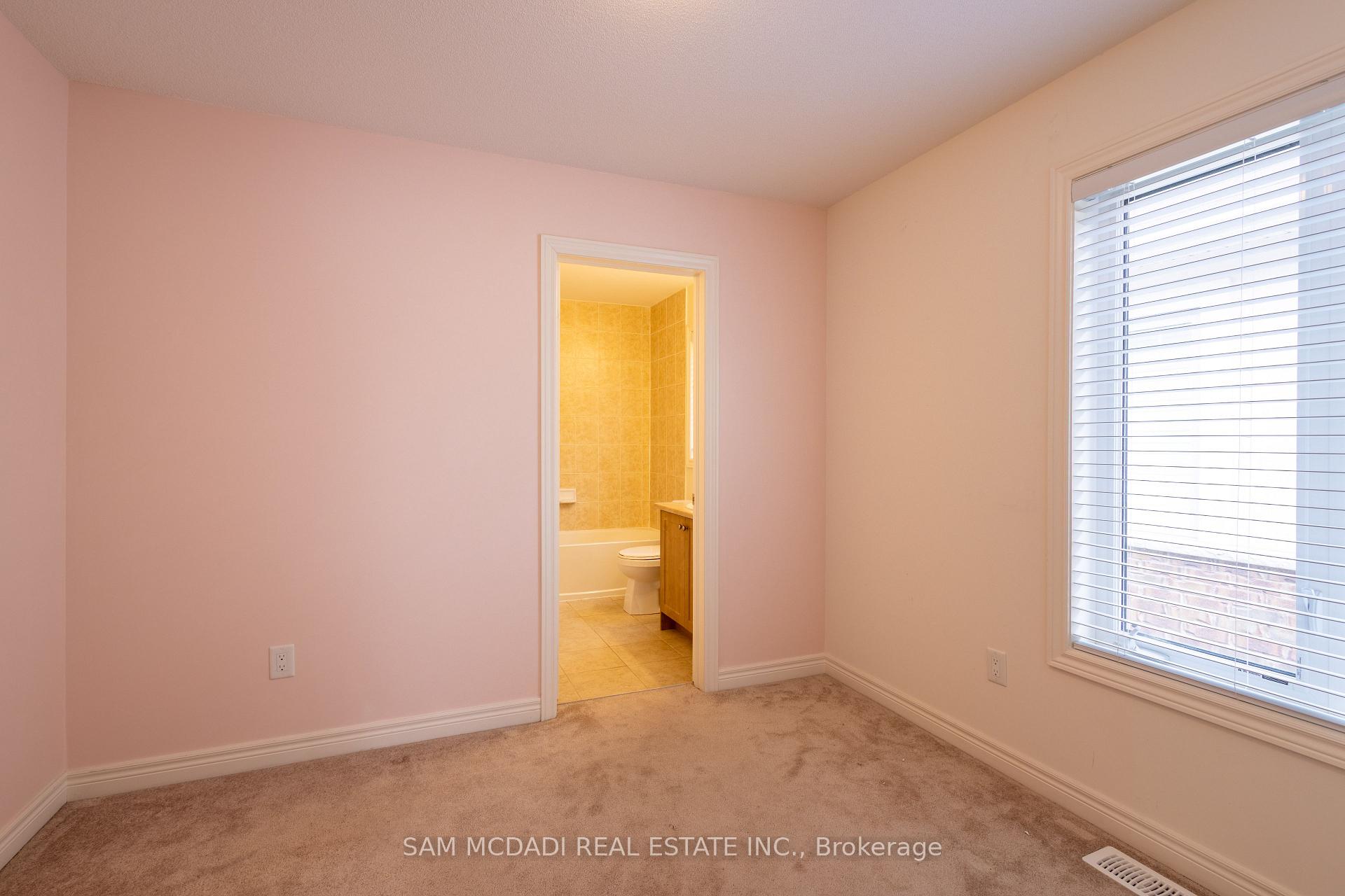 3932 S Tufgar Crescent S