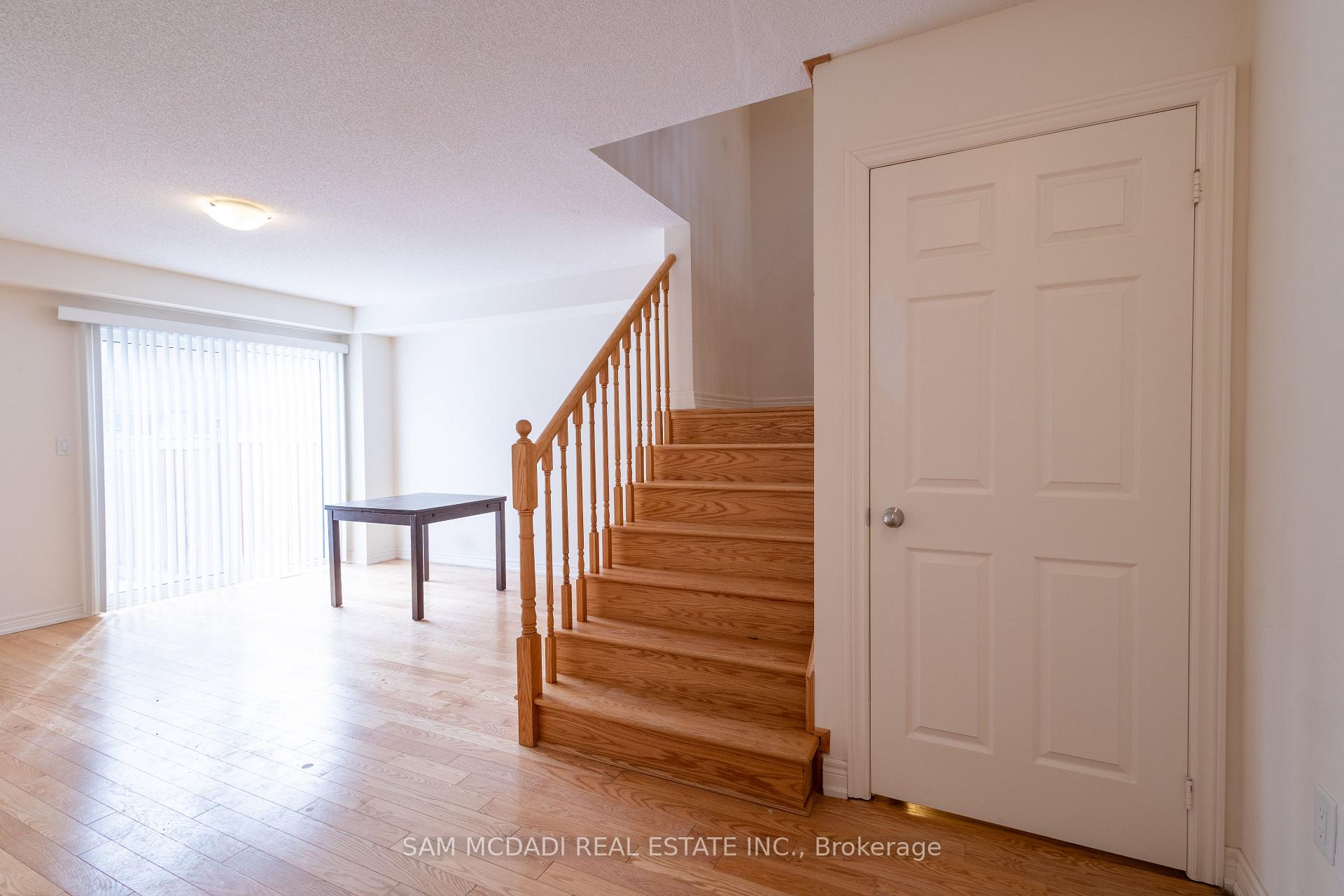 3932 S Tufgar Crescent S