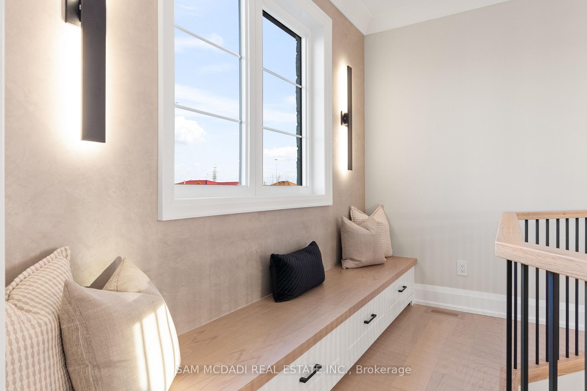 4584 Full Moon Circle