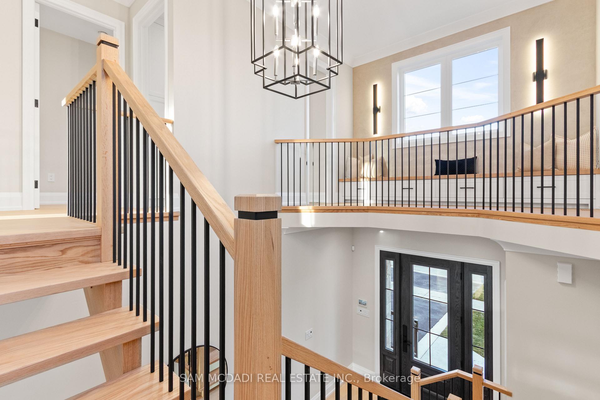 4584 Full Moon Circle