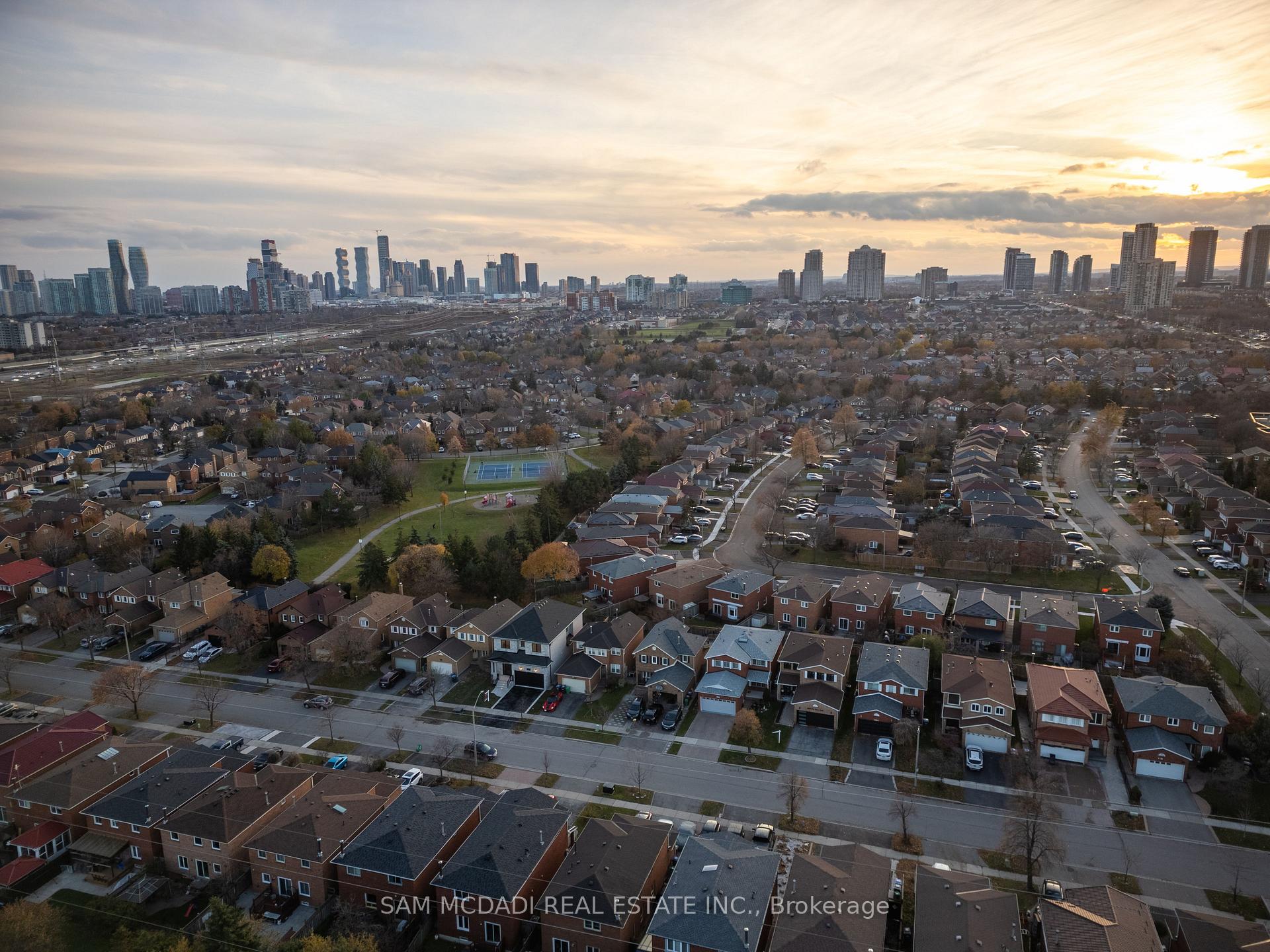 4584 Full Moon Circle