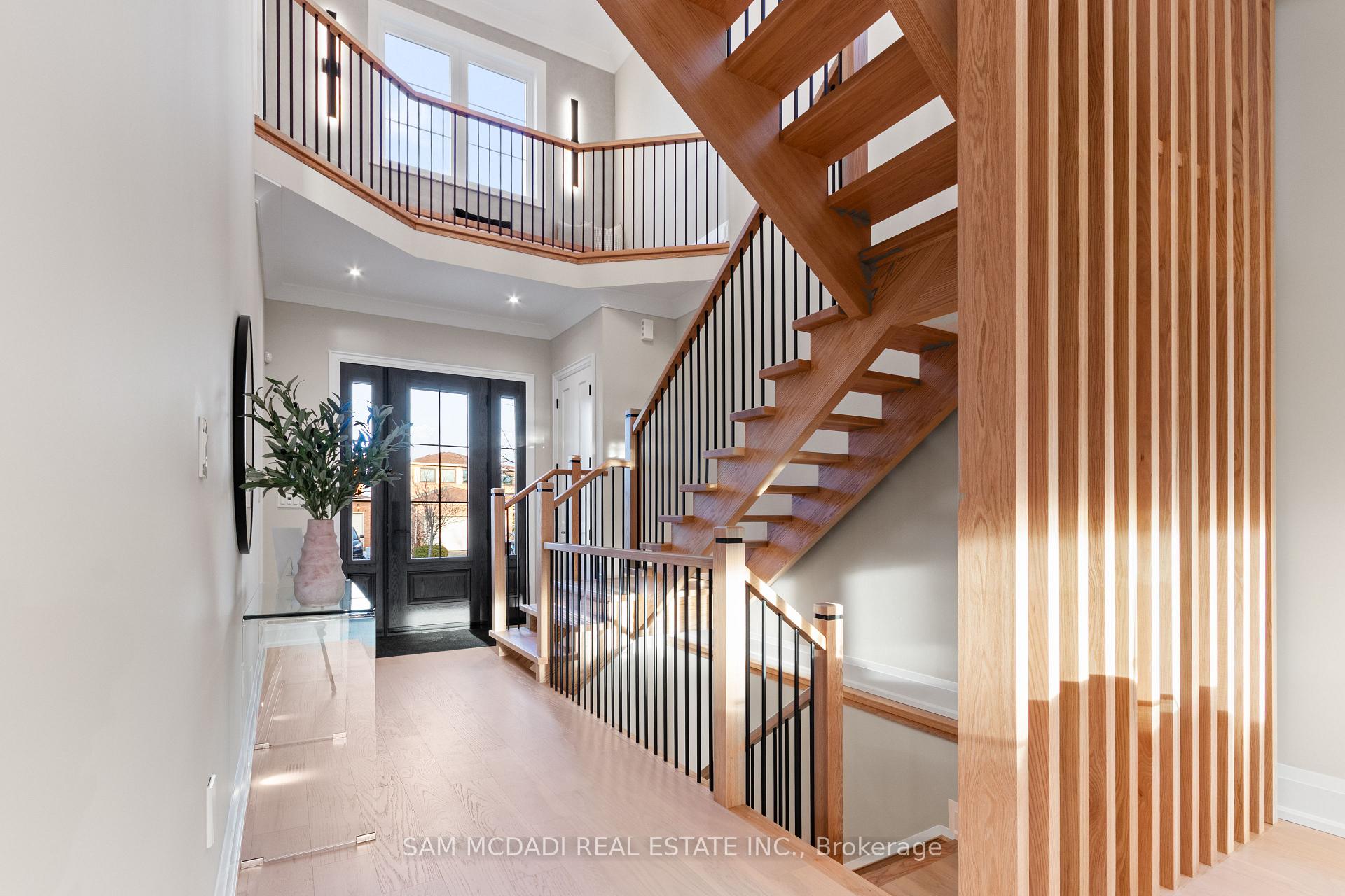 4584 Full Moon Circle