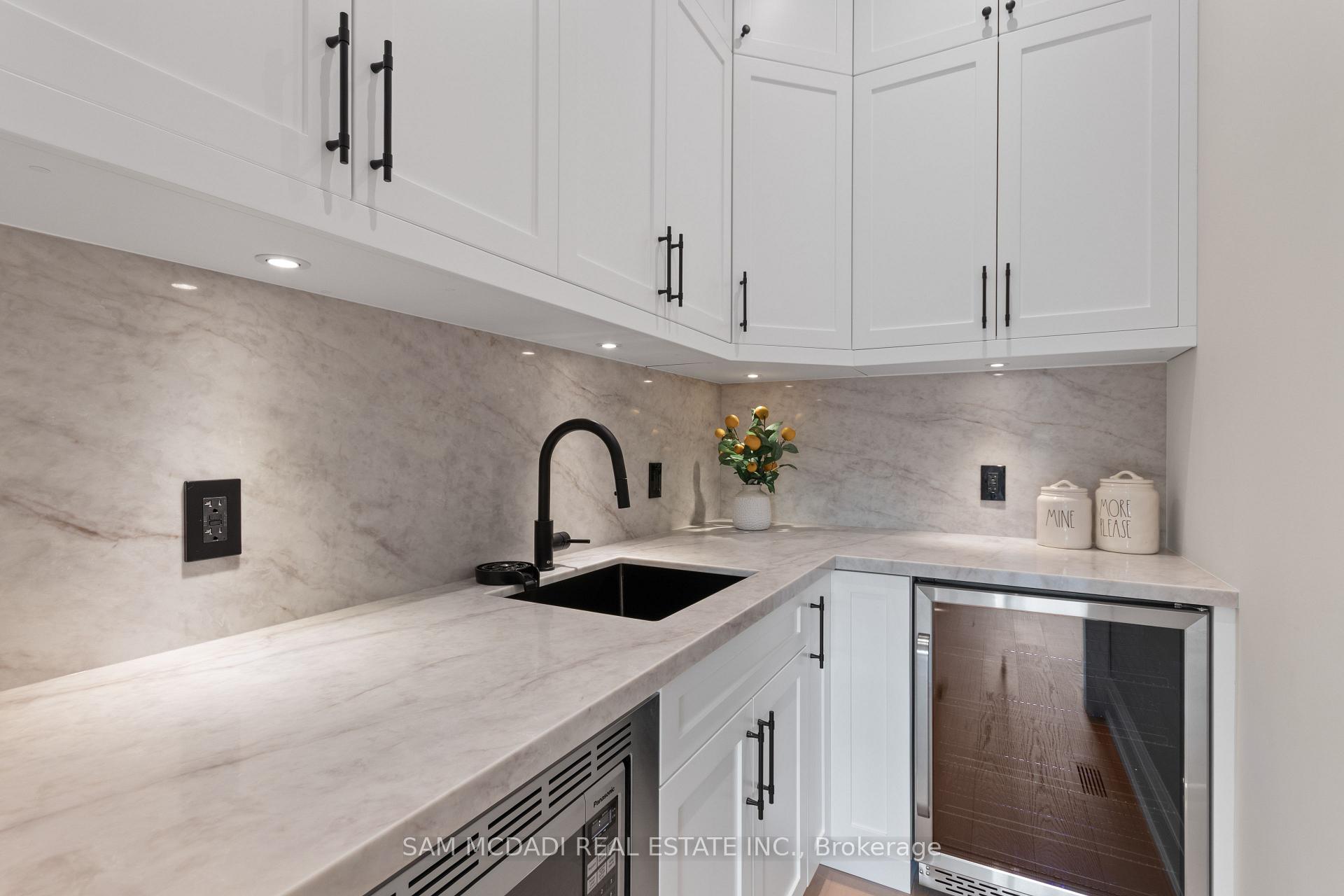 4584 Full Moon Circle